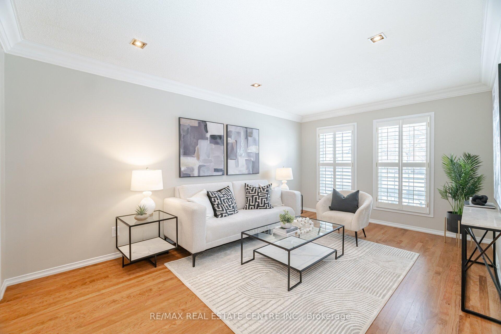Photo 7 of 2130 Berwick Drive, Burlington, Rose — HOMEH
