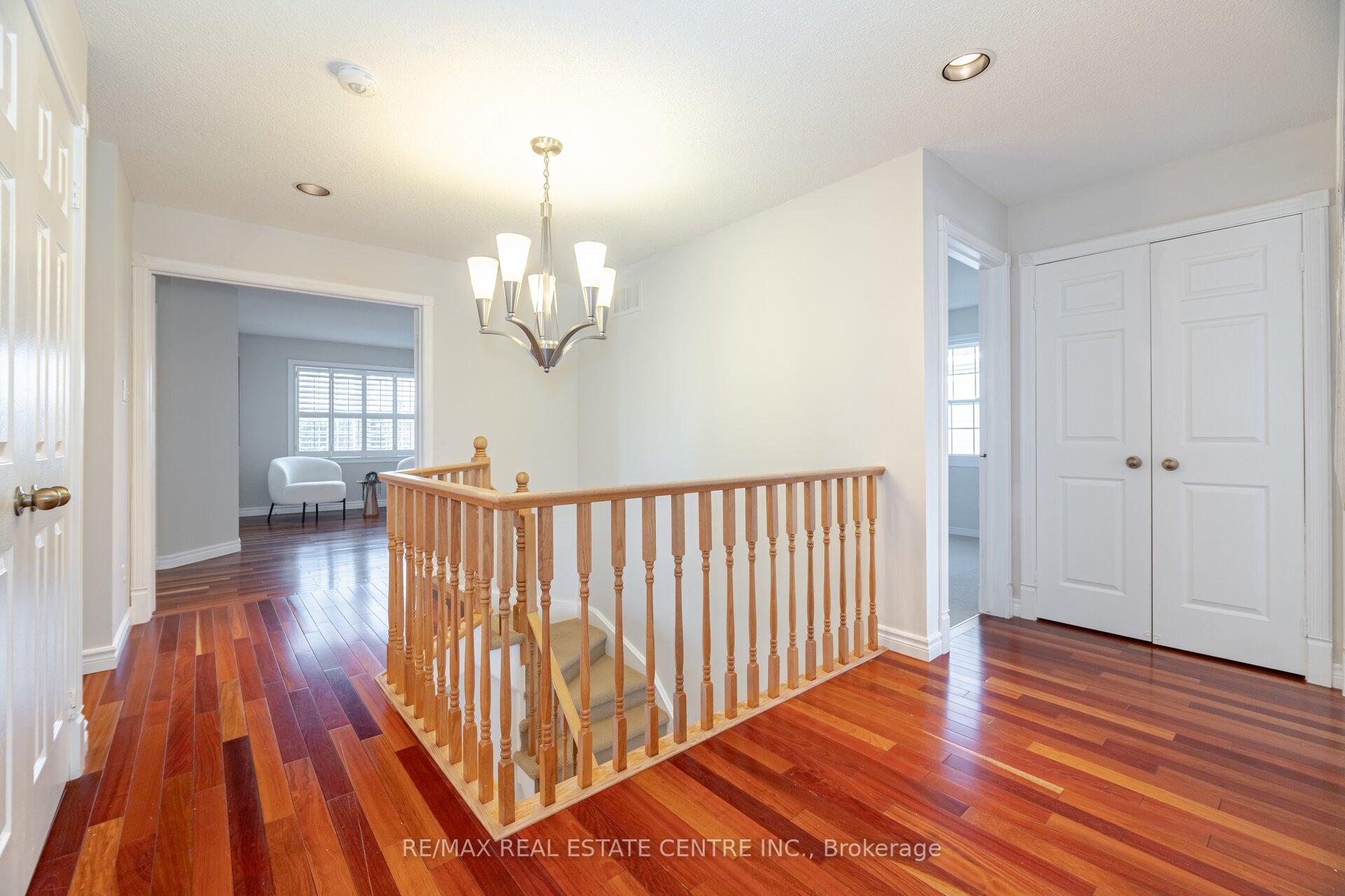 Photo 23 of 2130 Berwick Drive, Burlington, Rose — HOMEH