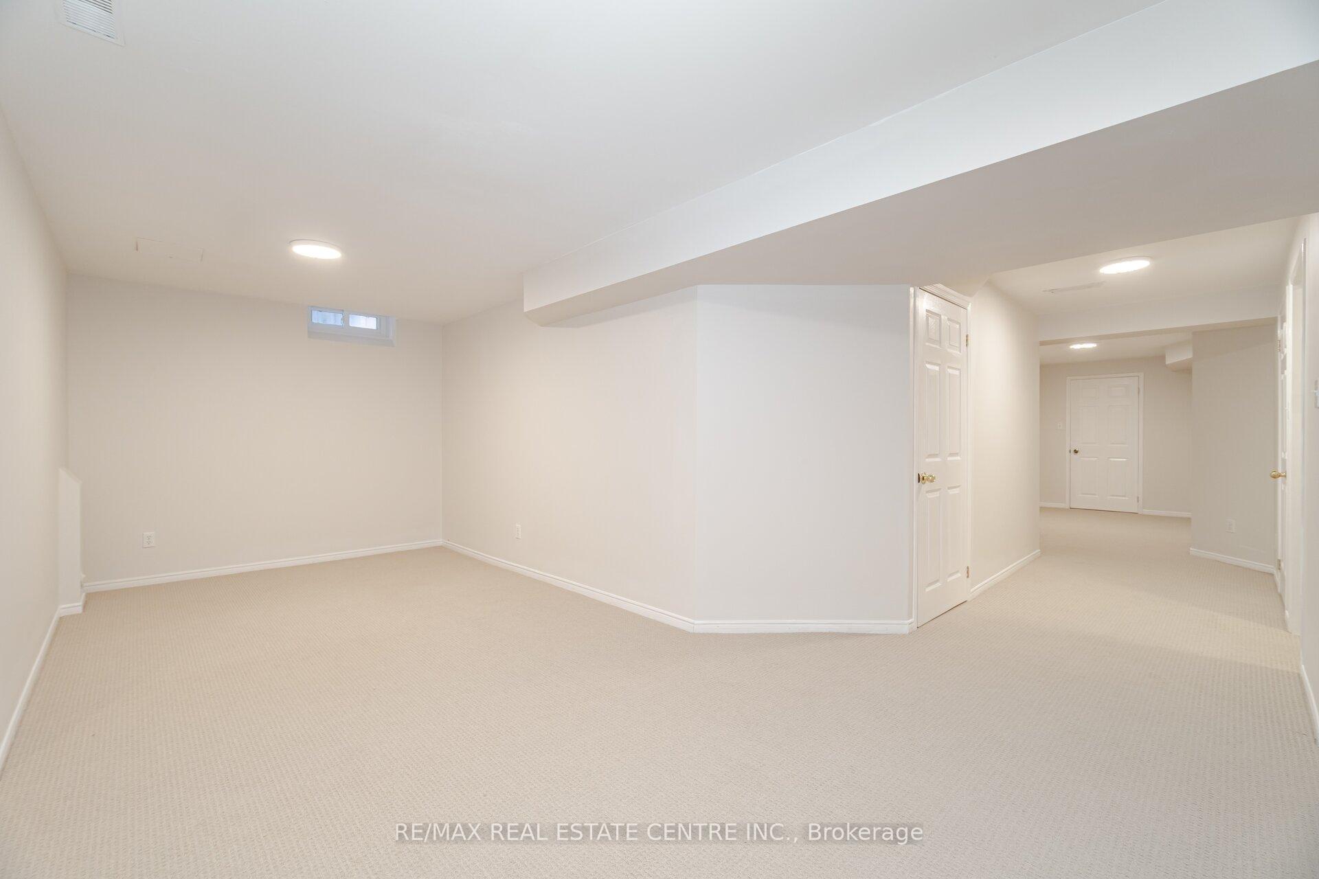 Photo 34 of 2130 Berwick Drive, Burlington, Rose — HOMEH