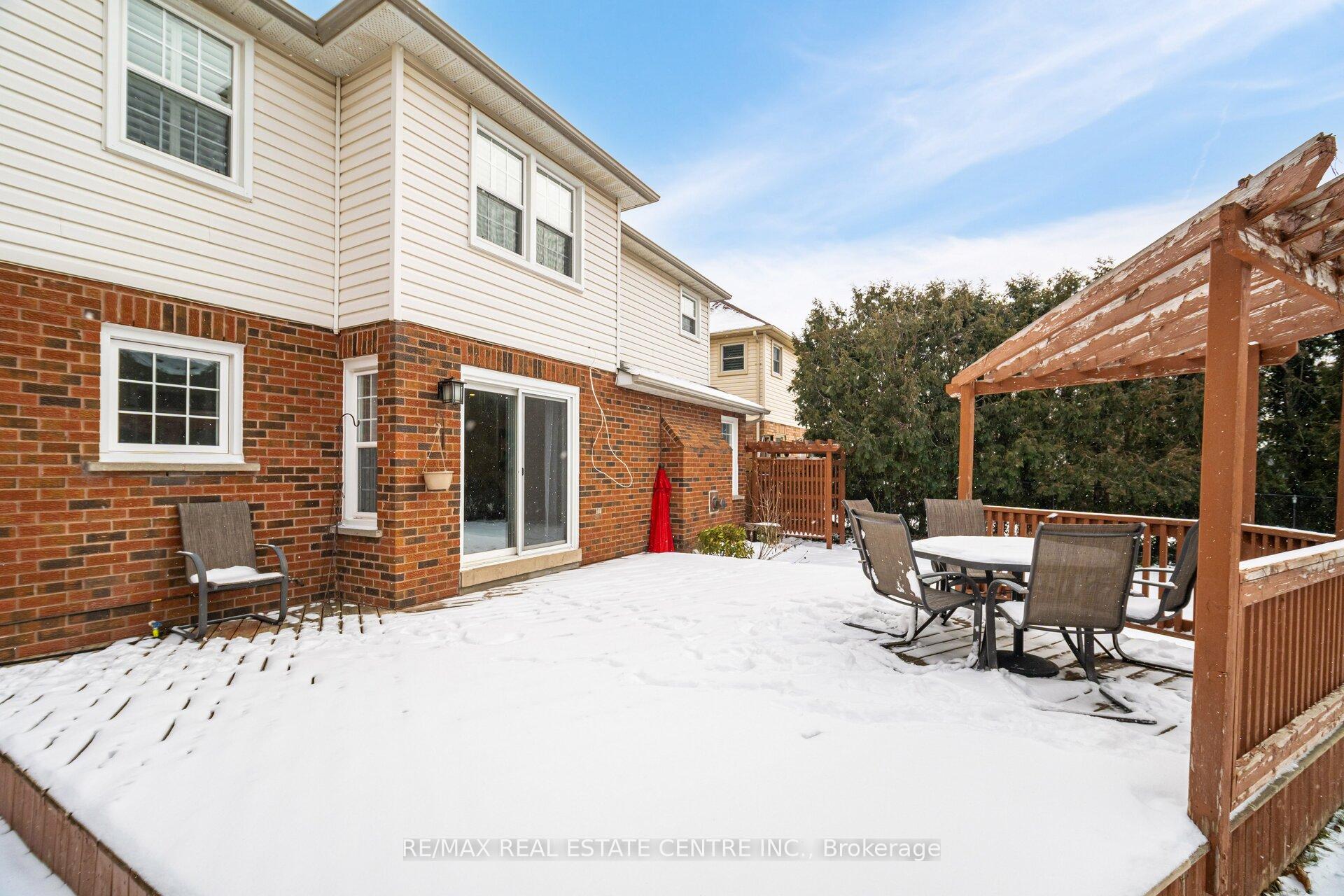 Photo 37 of 2130 Berwick Drive, Burlington, Rose — HOMEH