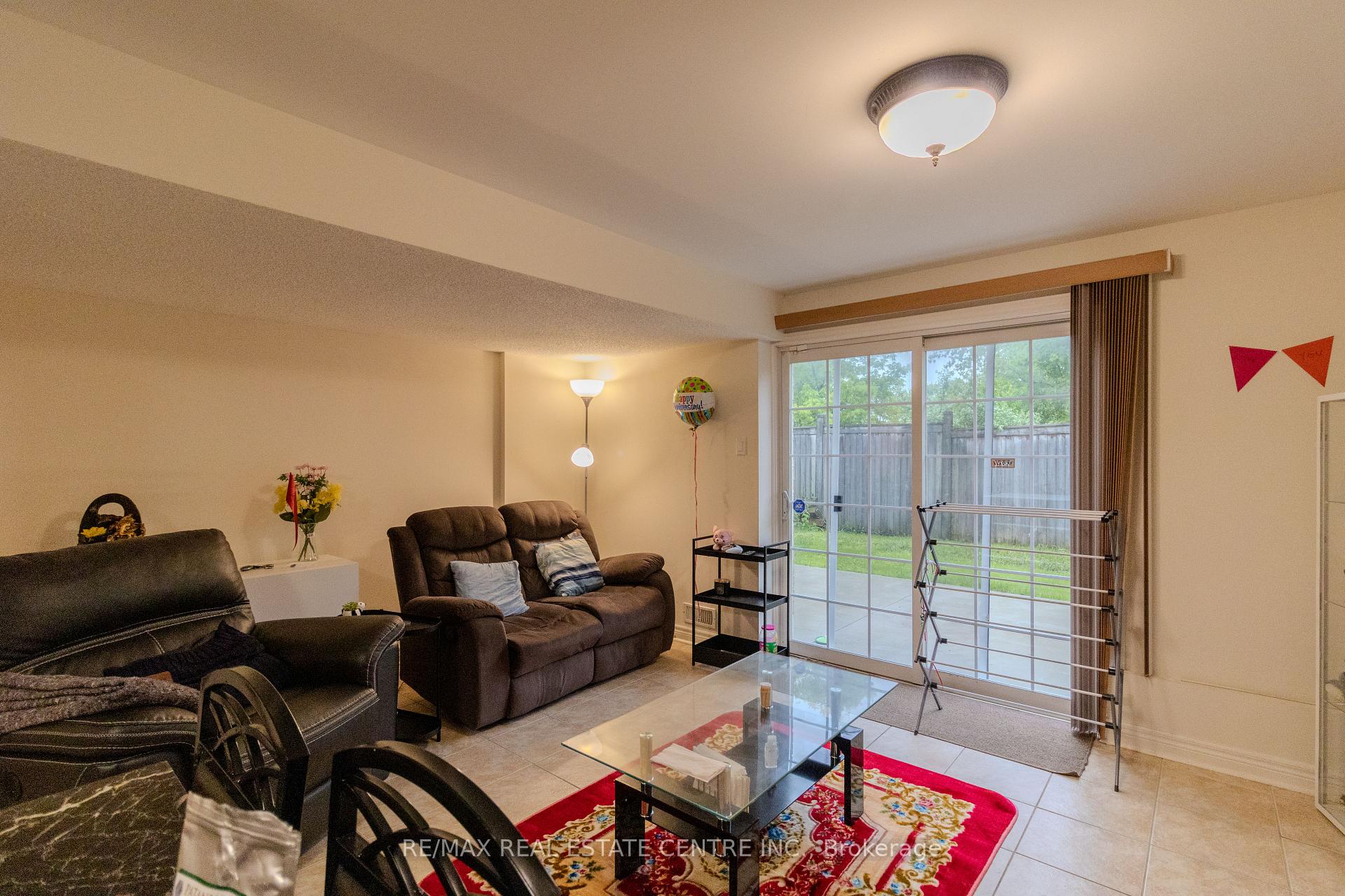 Photo 7 of 116 Rollingwood Bsmt Drive, Brampton, Fletcher's Creek South — HOMEH