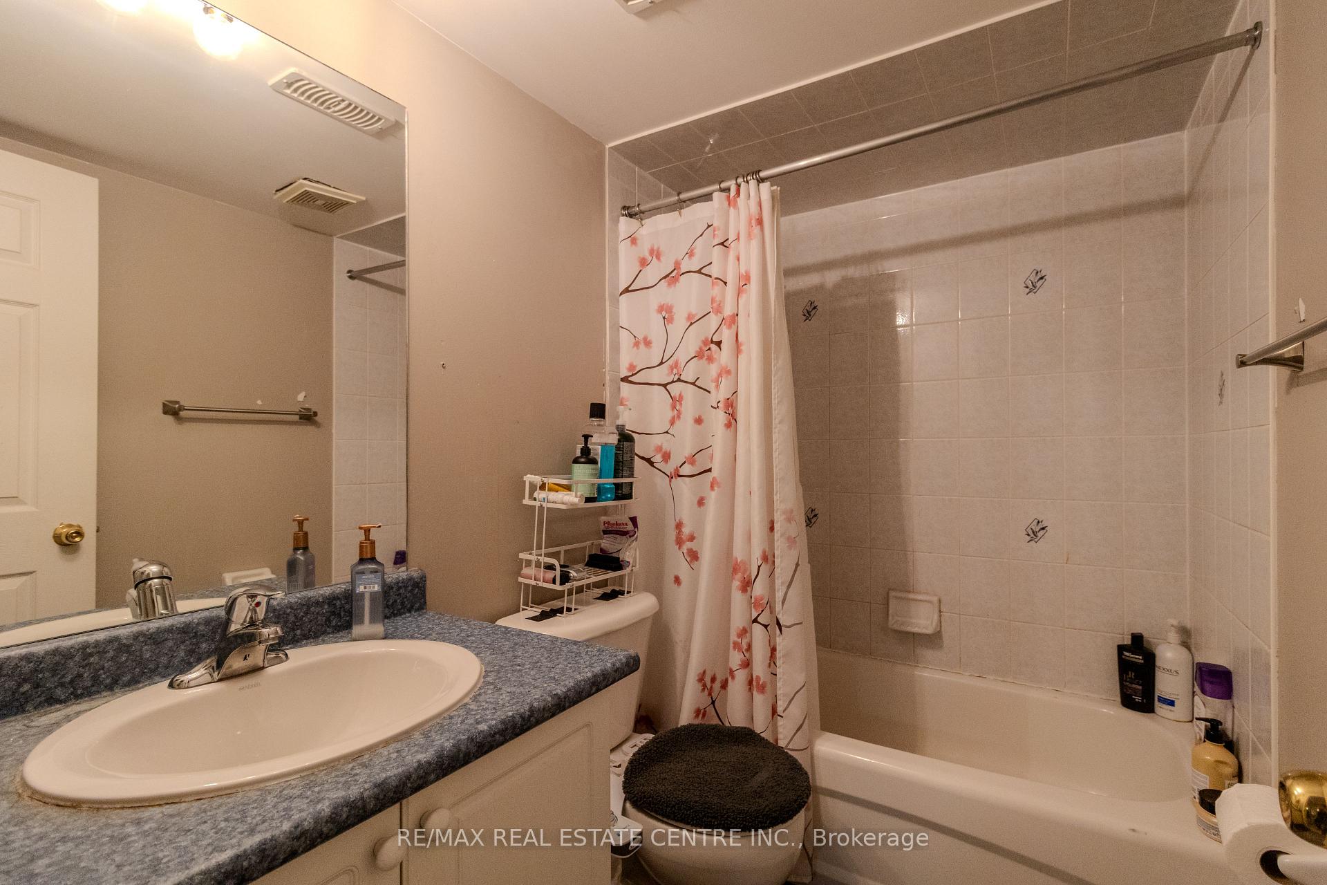 Photo 14 of 116 Rollingwood Bsmt Drive, Brampton, Fletcher's Creek South — HOMEH