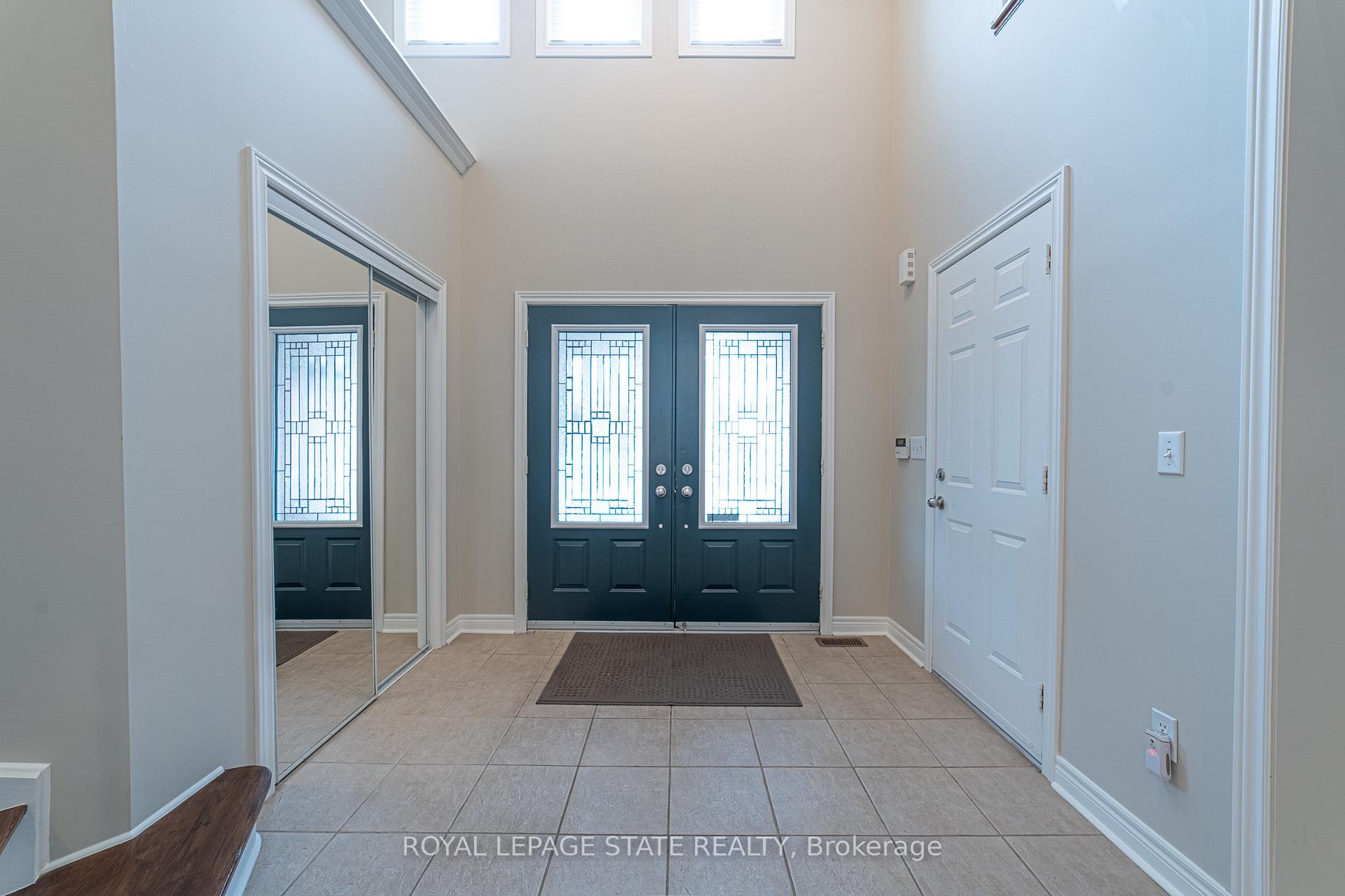 Photo 6 of 120 Sundial Crescent, Hamilton, Dundas — HOMEH