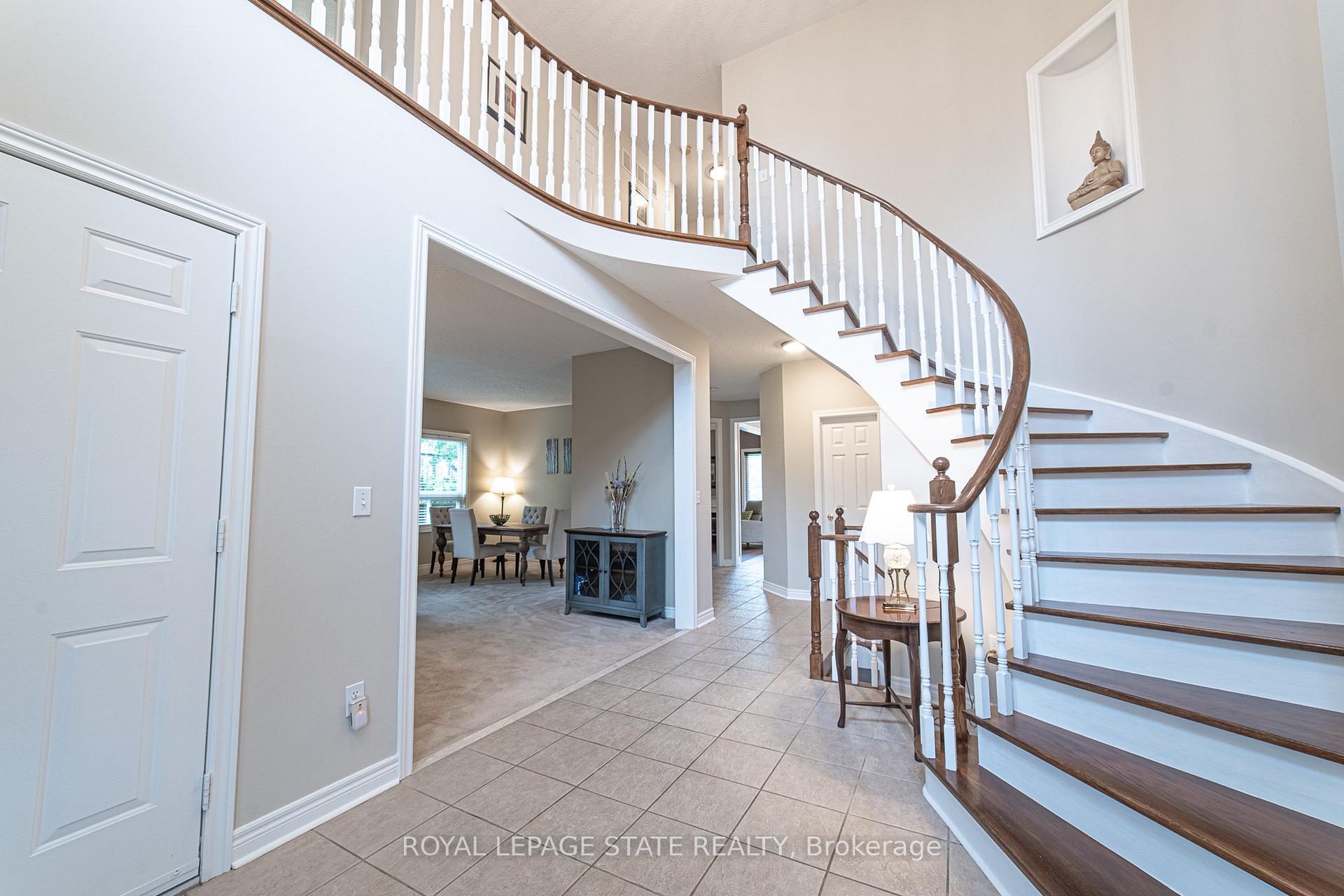 Photo 7 of 120 Sundial Crescent, Hamilton, Dundas — HOMEH