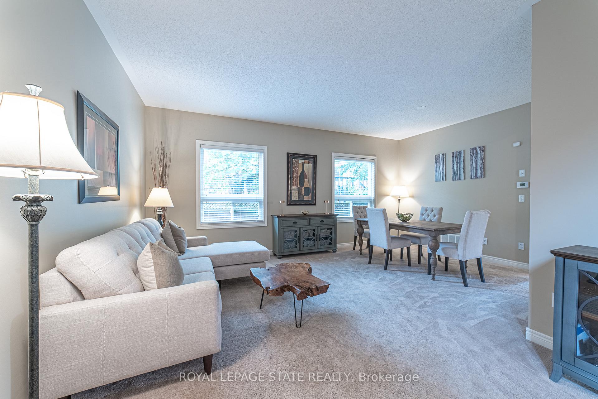Photo 9 of 120 Sundial Crescent, Hamilton, Dundas — HOMEH
