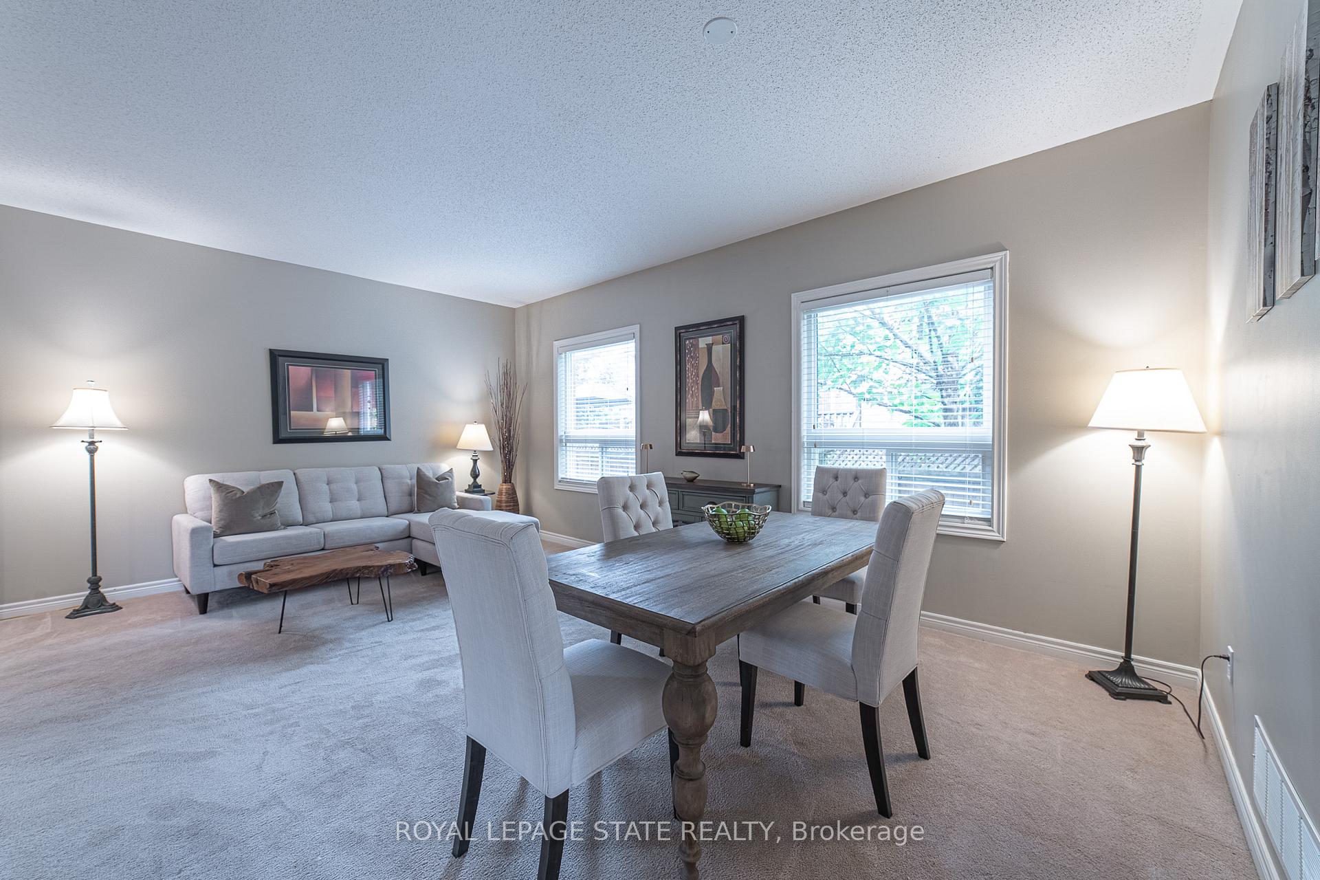 Photo 11 of 120 Sundial Crescent, Hamilton, Dundas — HOMEH