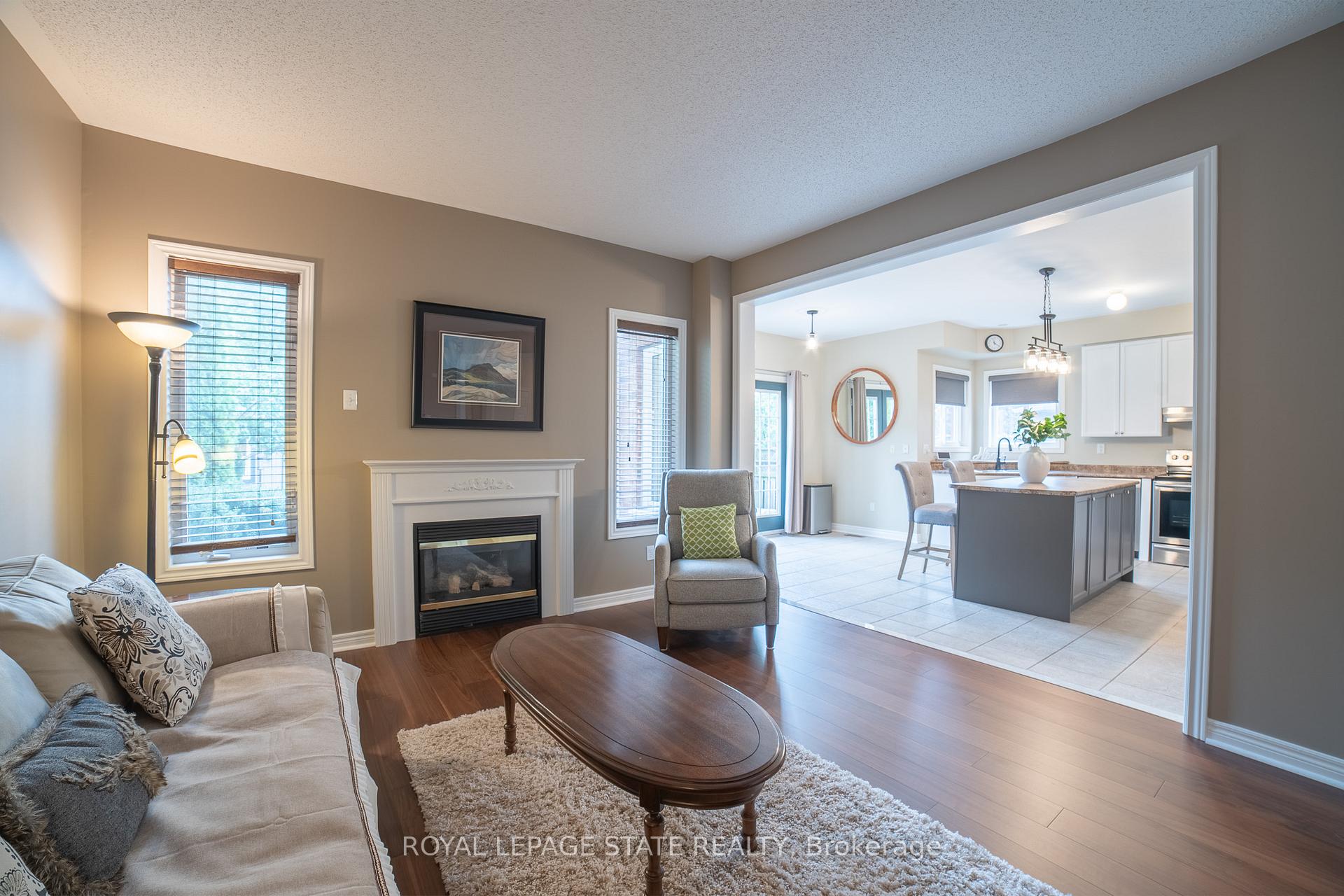 Photo 13 of 120 Sundial Crescent, Hamilton, Dundas — HOMEH