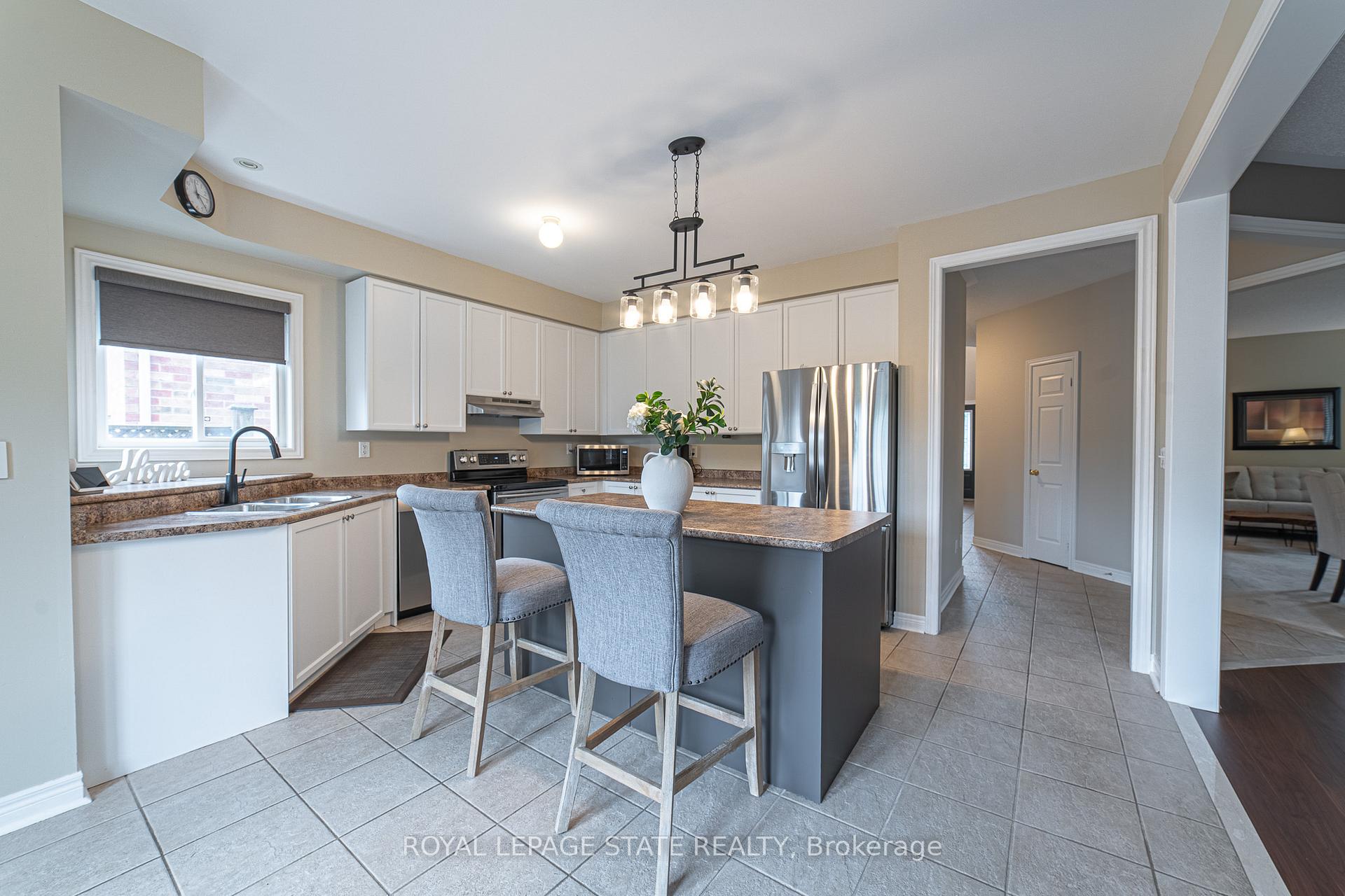 Photo 15 of 120 Sundial Crescent, Hamilton, Dundas — HOMEH