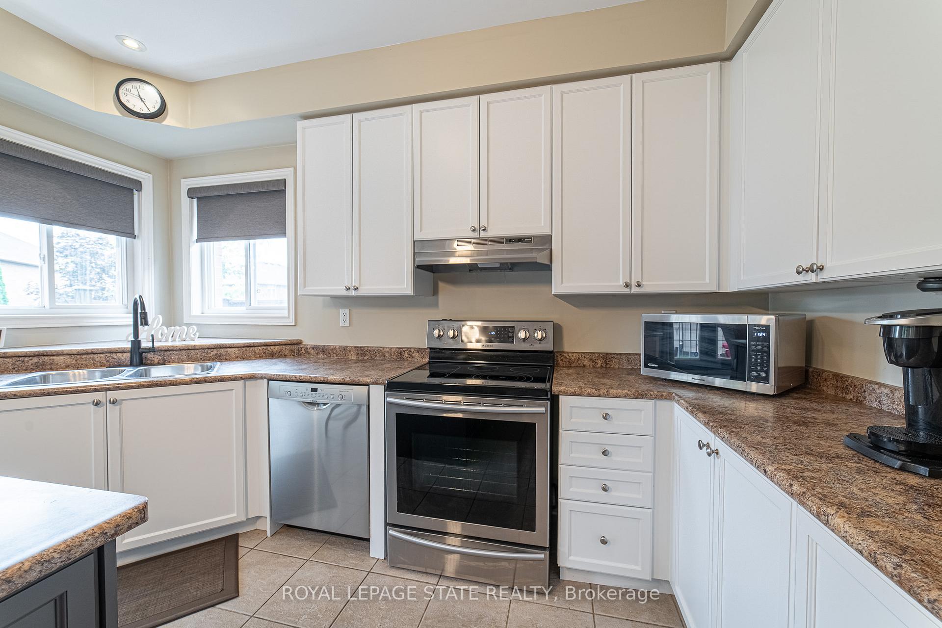 Photo 18 of 120 Sundial Crescent, Hamilton, Dundas — HOMEH