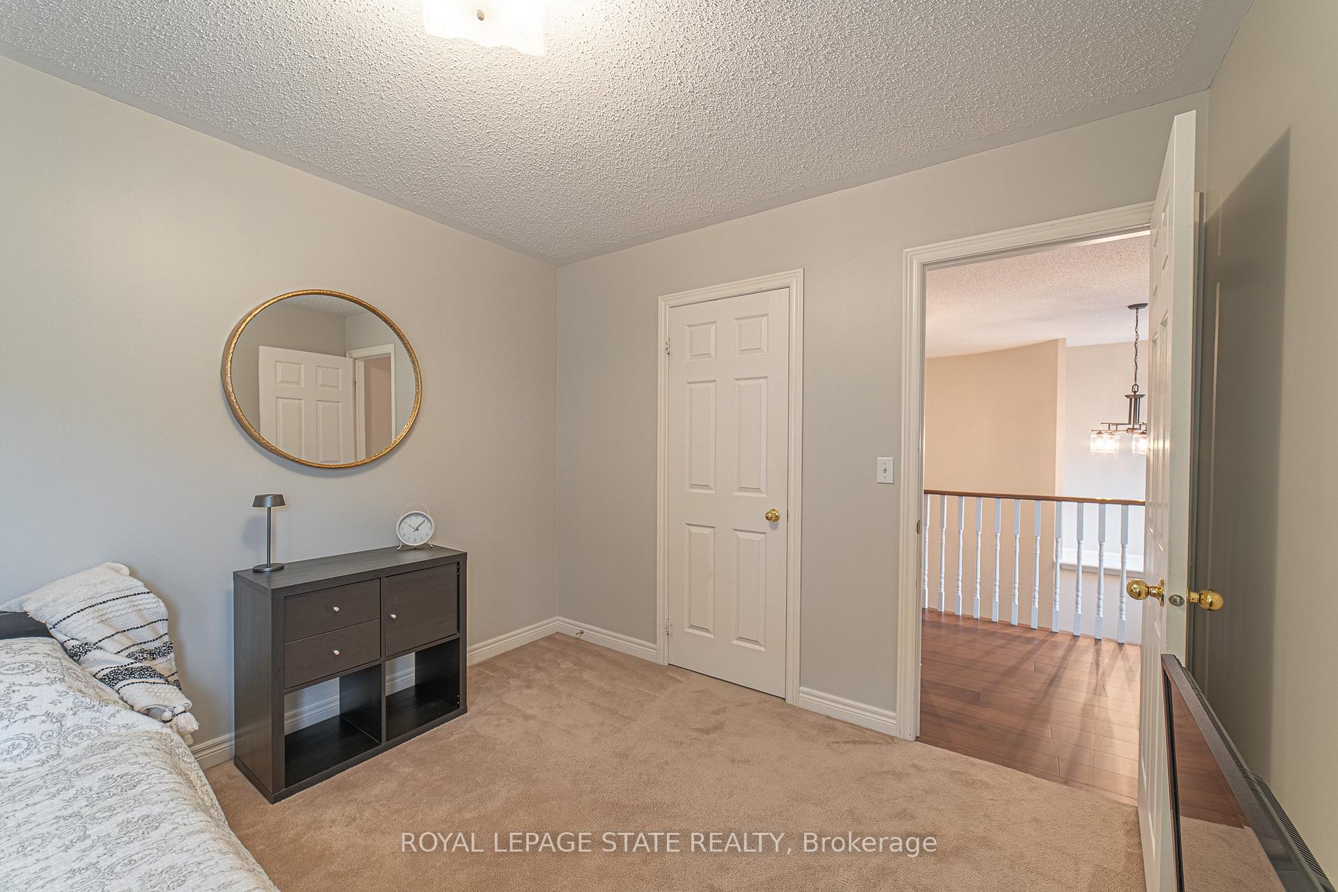 Photo 26 of 120 Sundial Crescent, Hamilton, Dundas — HOMEH