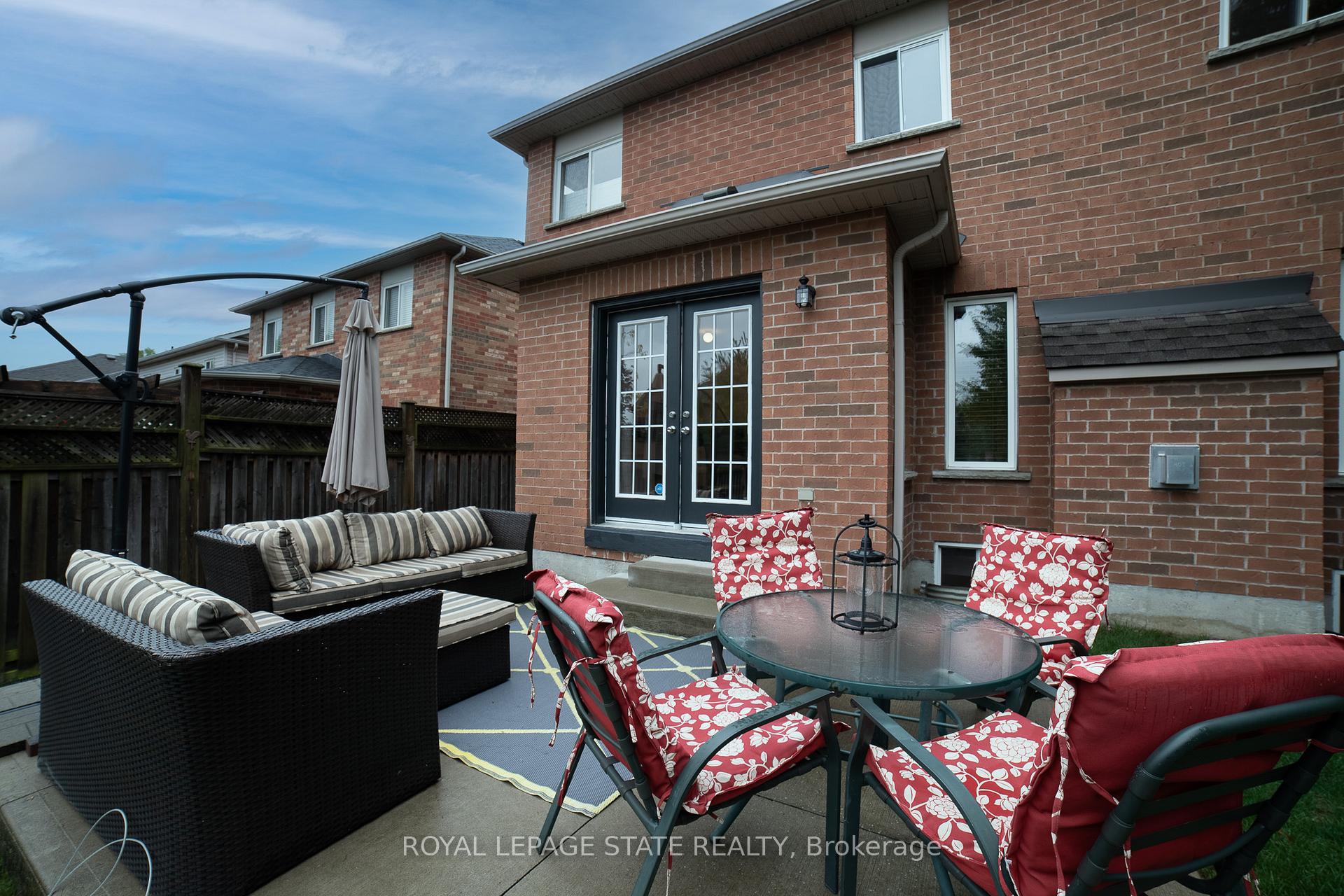 Photo 45 of 120 Sundial Crescent, Hamilton, Dundas — HOMEH