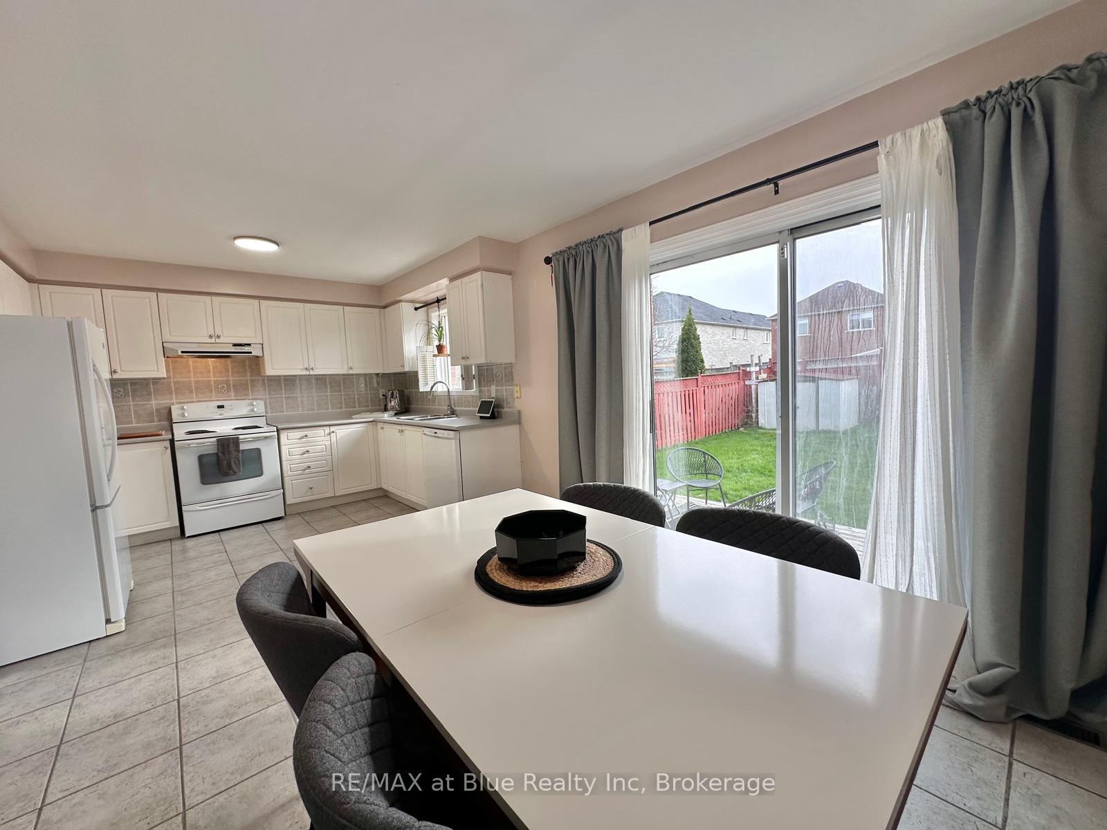 Photo 11 of 192 Lockwood Road, Brampton, Fletcher's West — HOMEH