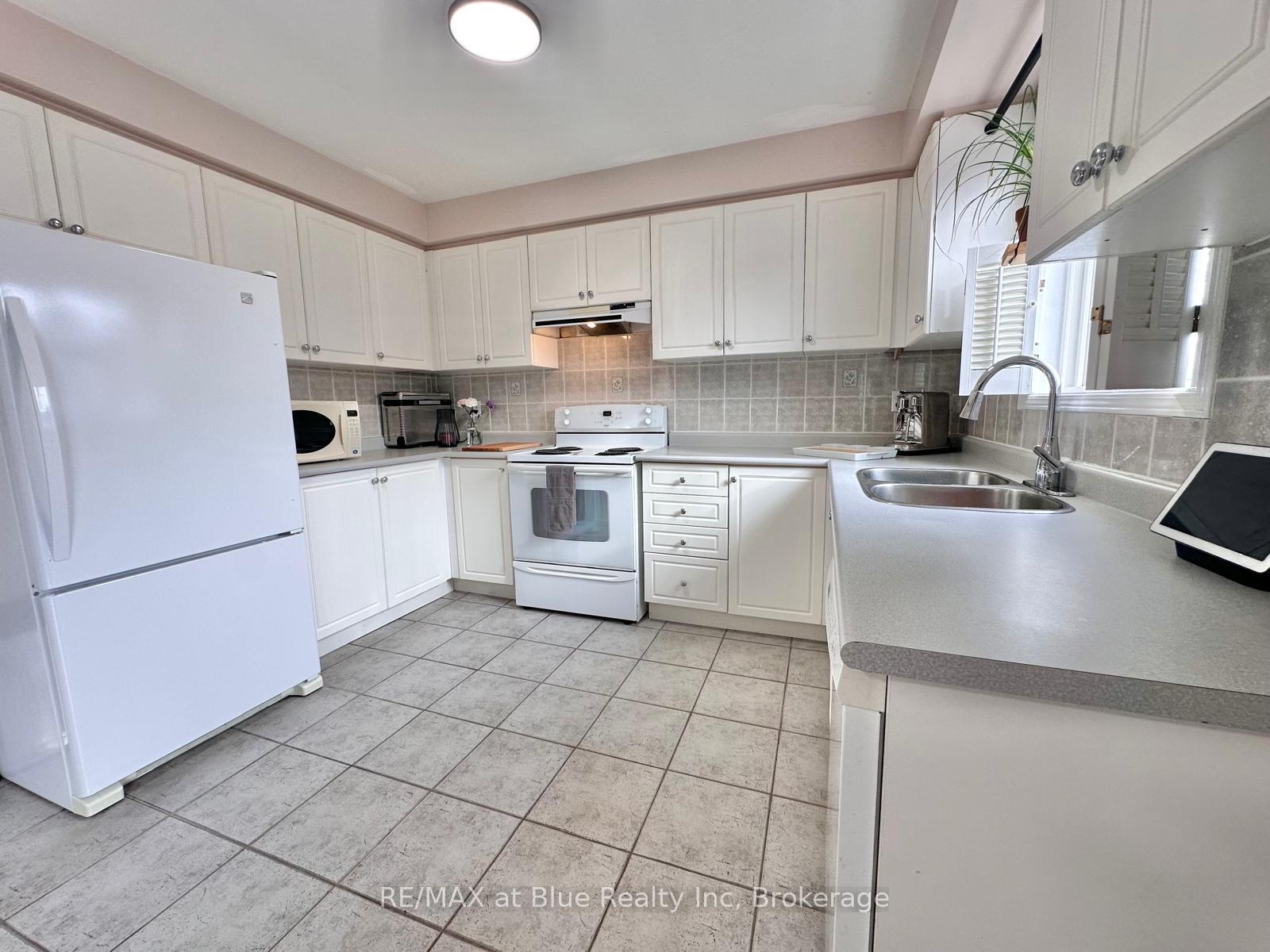 Photo 12 of 192 Lockwood Road, Brampton, Fletcher's West — HOMEH