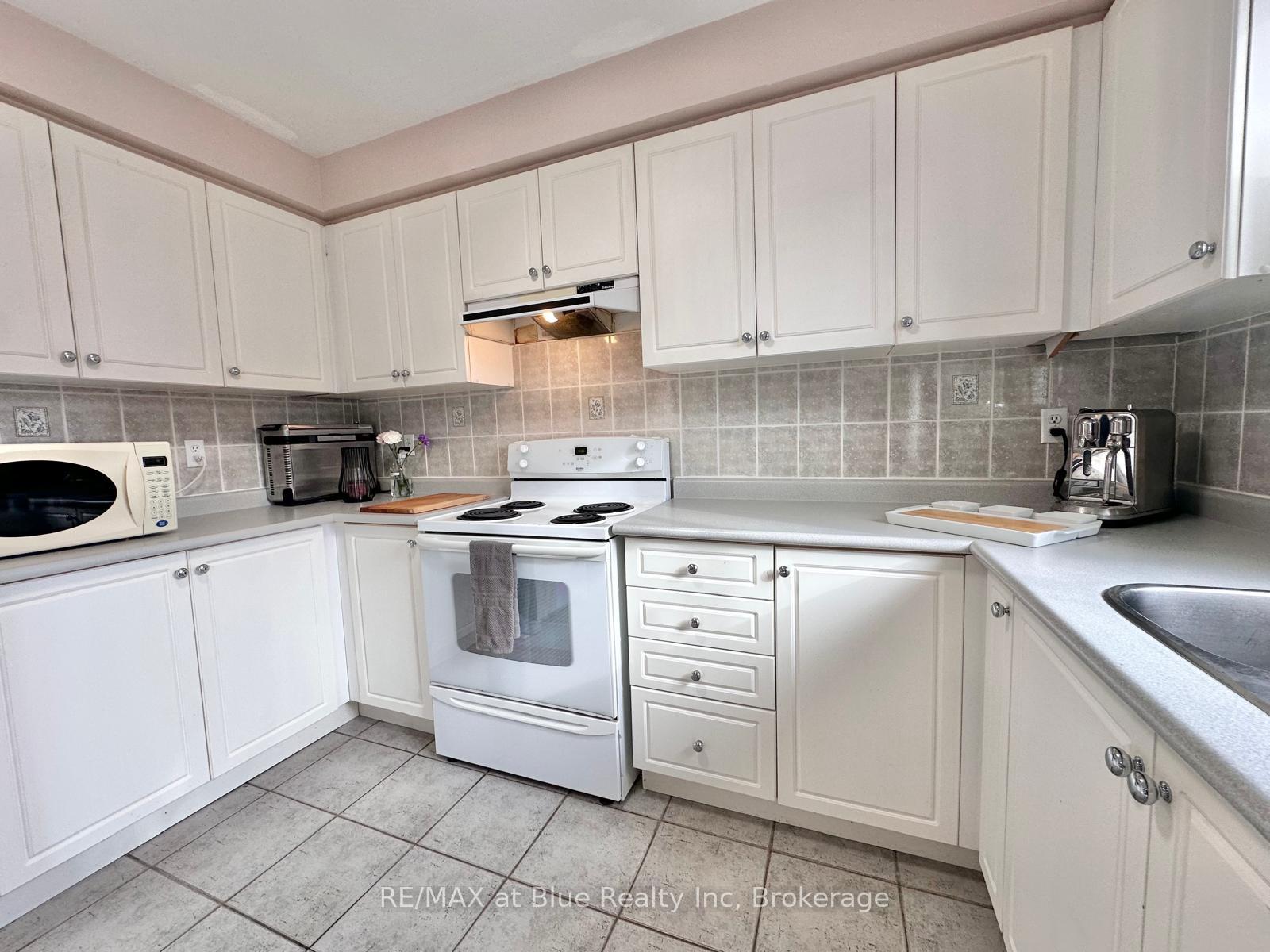 Photo 14 of 192 Lockwood Road, Brampton, Fletcher's West — HOMEH