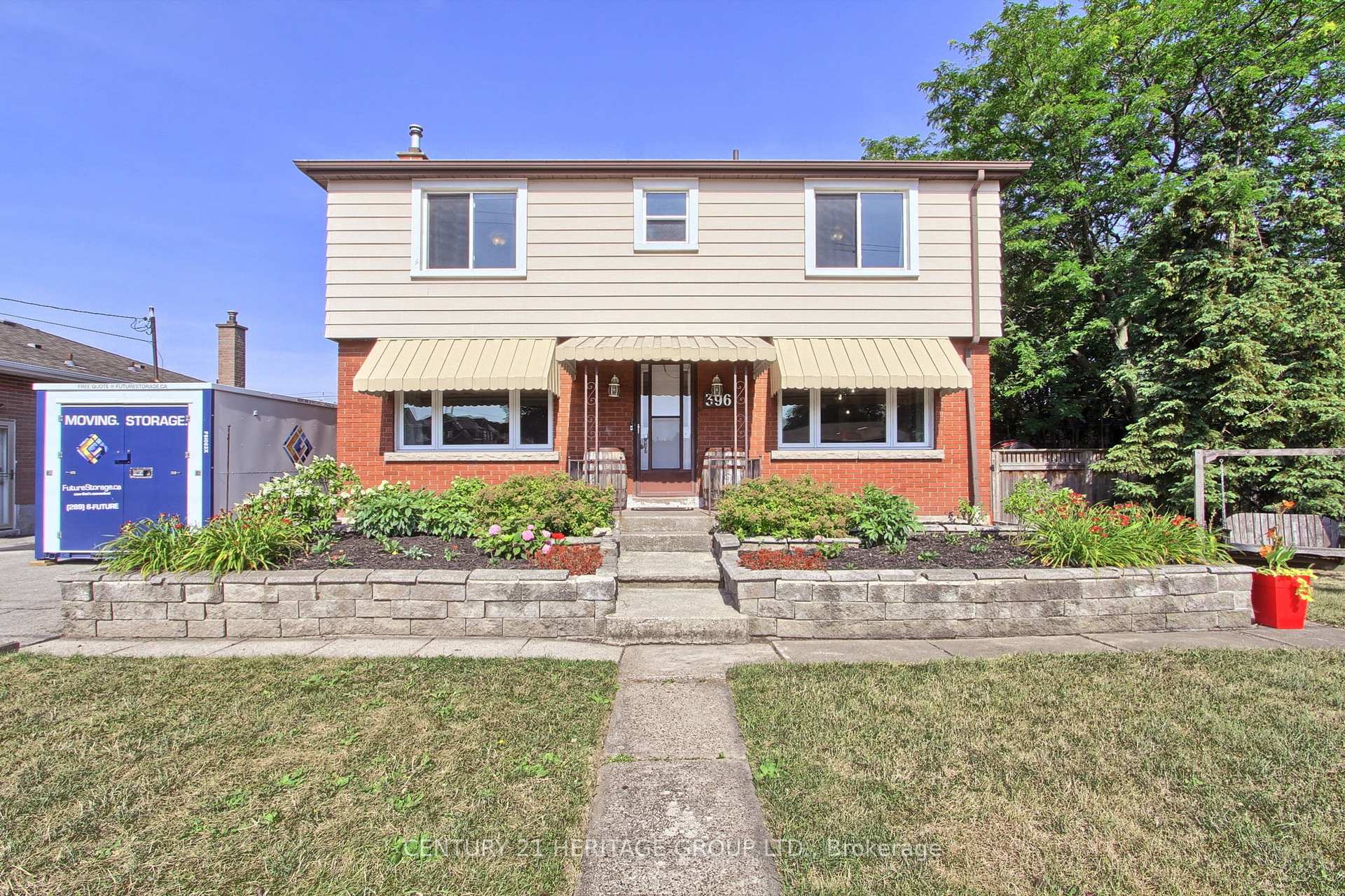 Front of 396 East 16th Street