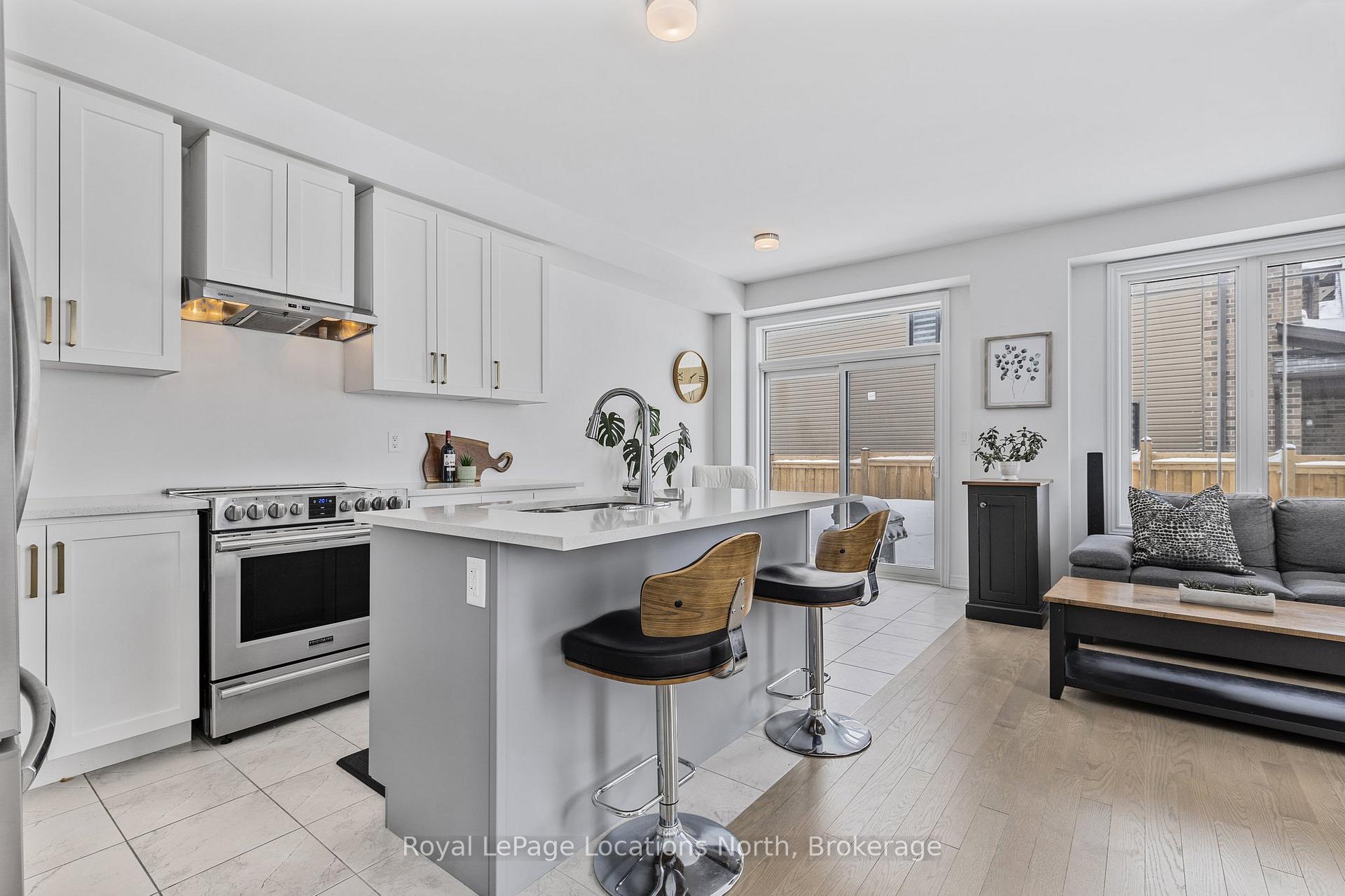 Photo 11 of 55 Milady Crescent, Barrie, Rural Barrie Southeast — HOMEH