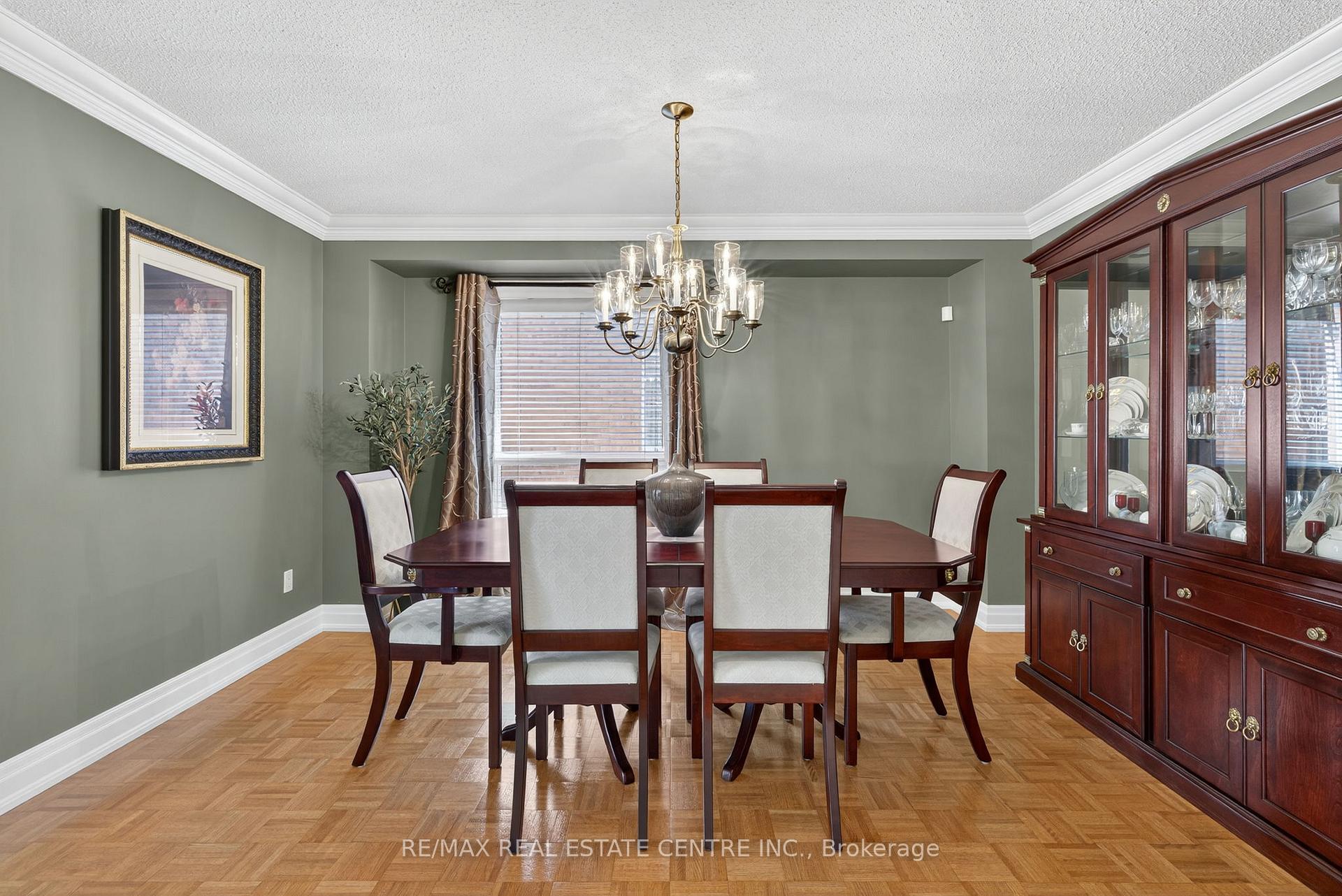 Photo 7 of 7 Larkmead Place, Brampton, Sandringham-Wellington — HOMEH
