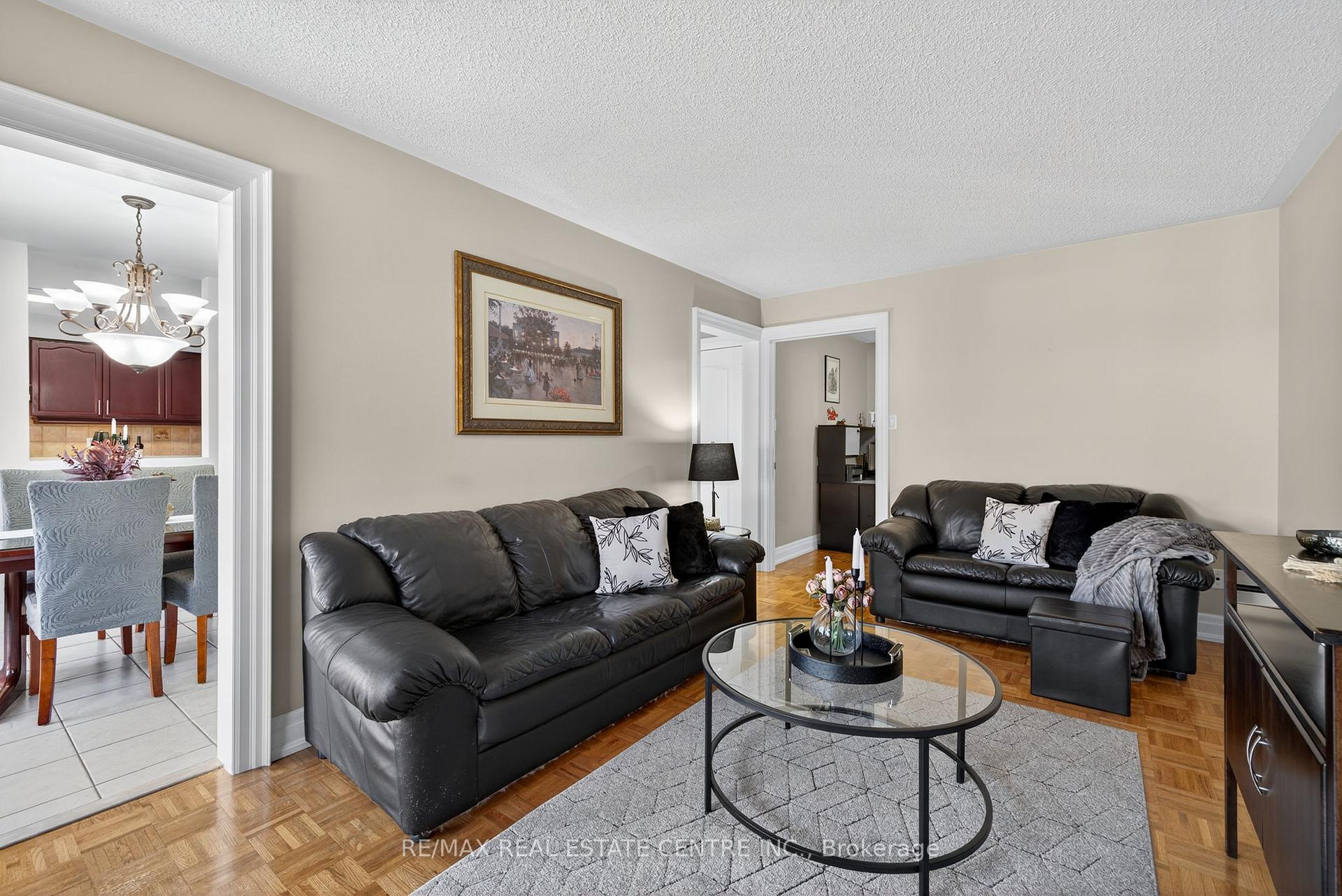 Photo 15 of 7 Larkmead Place, Brampton, Sandringham-Wellington — HOMEH