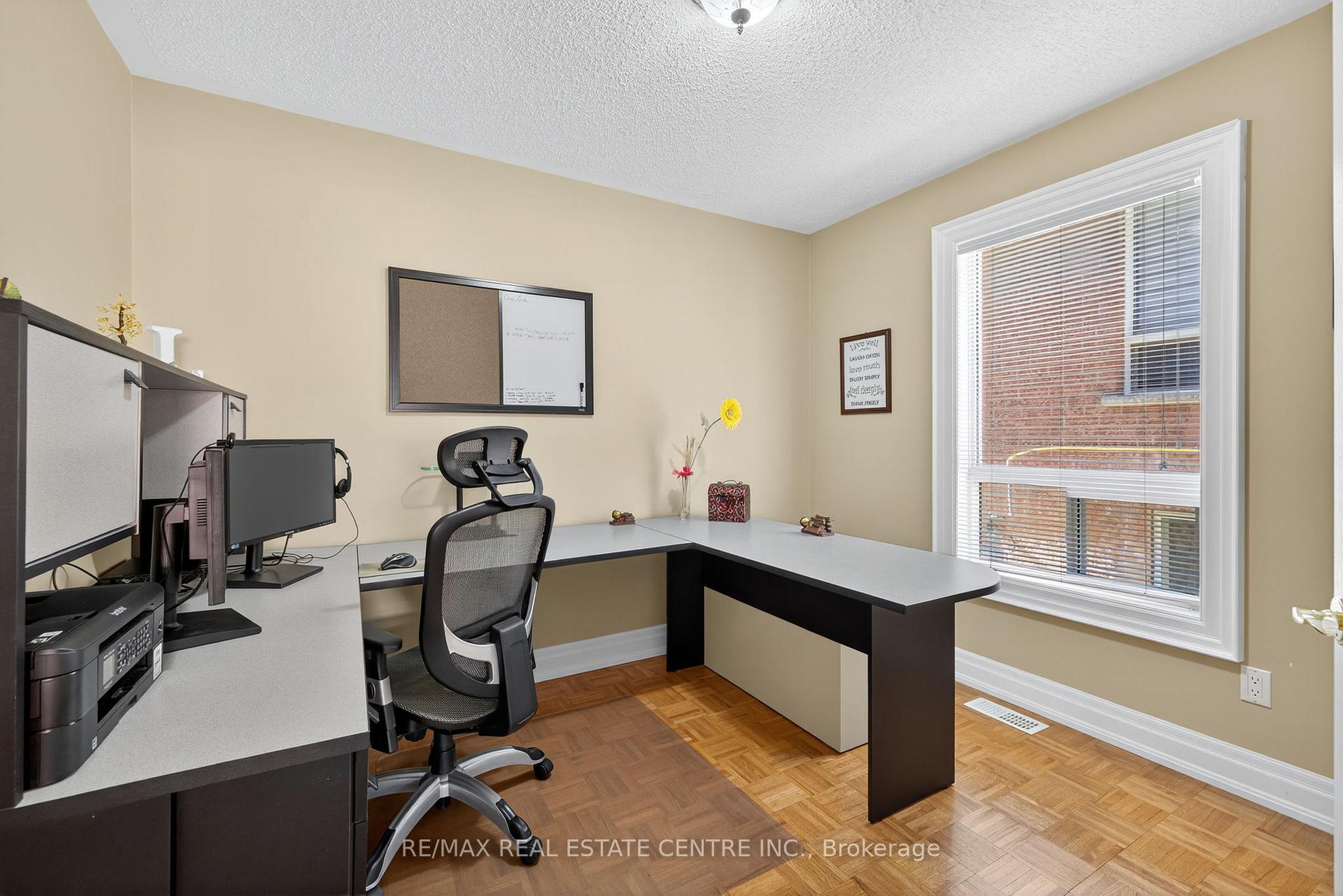 Photo 18 of 7 Larkmead Place, Brampton, Sandringham-Wellington — HOMEH