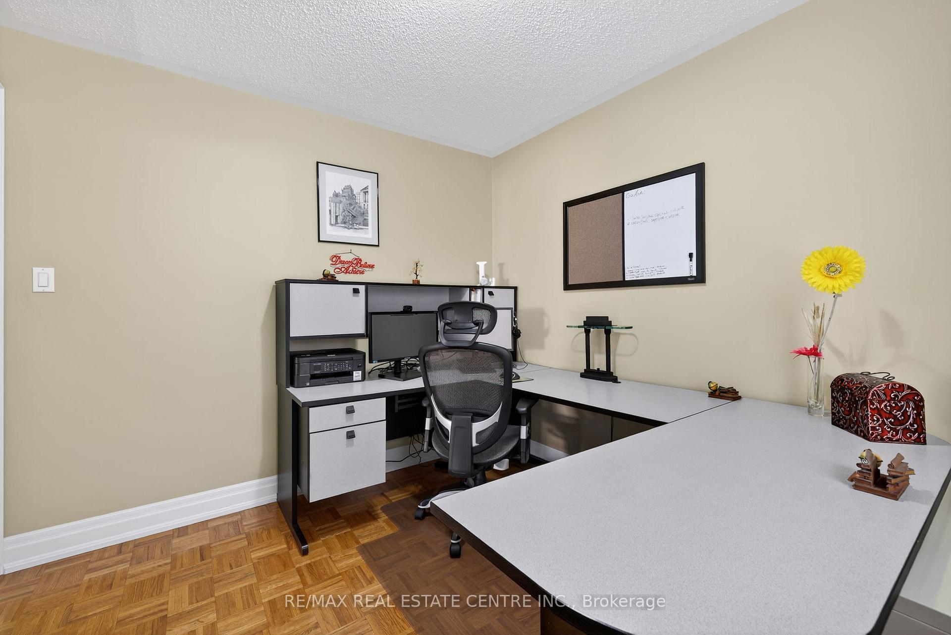 Photo 19 of 7 Larkmead Place, Brampton, Sandringham-Wellington — HOMEH