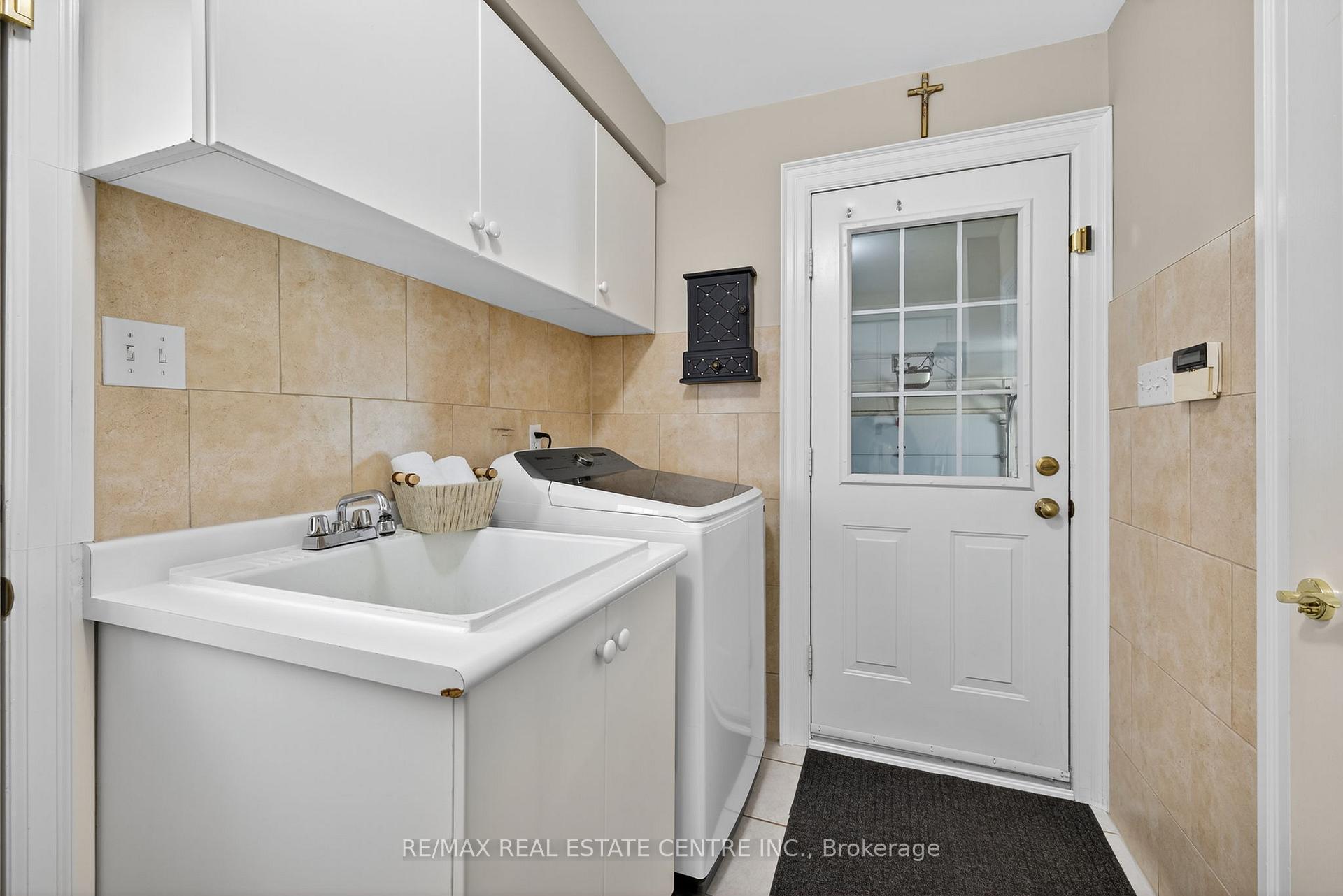 Photo 21 of 7 Larkmead Place, Brampton, Sandringham-Wellington — HOMEH