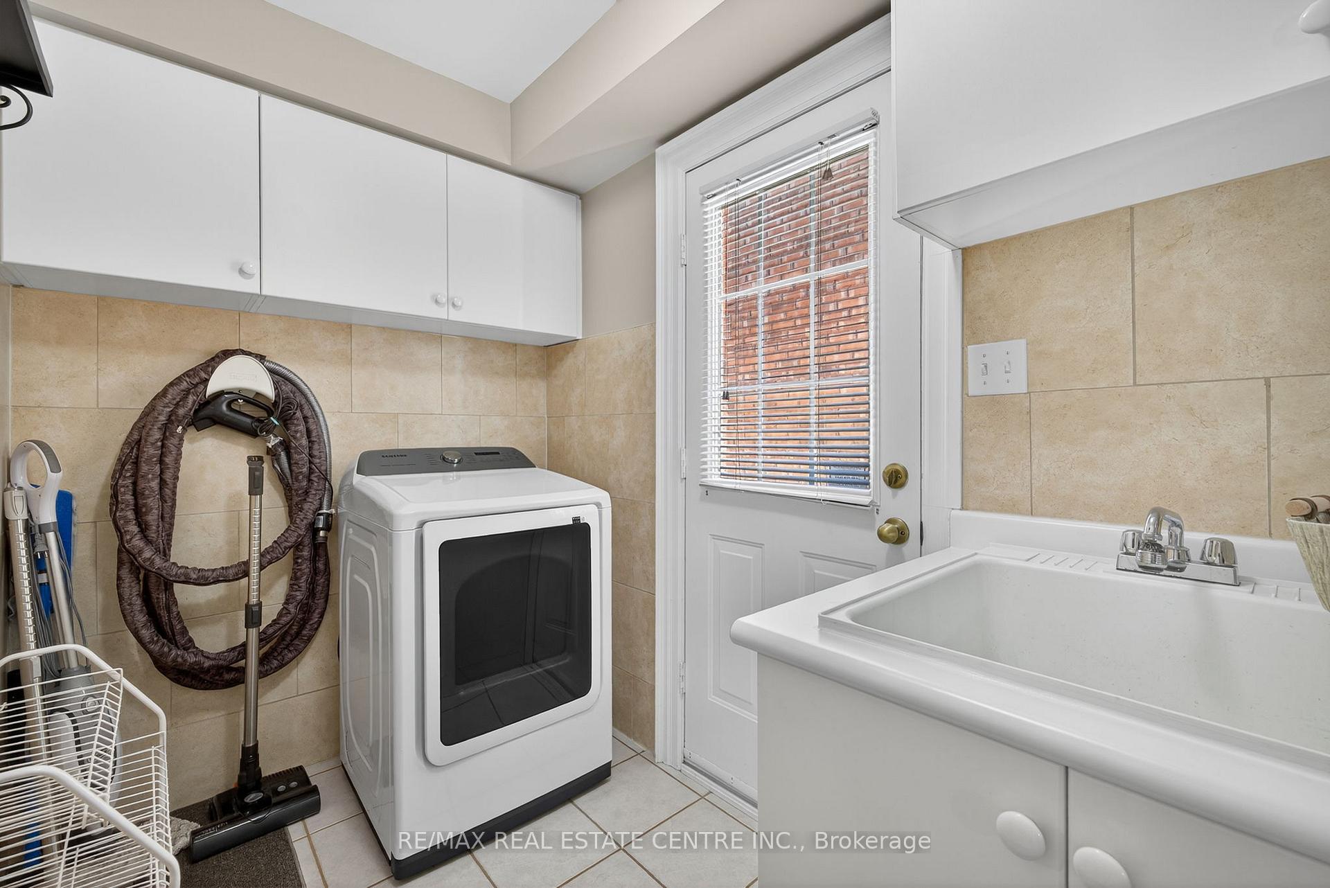Photo 22 of 7 Larkmead Place, Brampton, Sandringham-Wellington — HOMEH