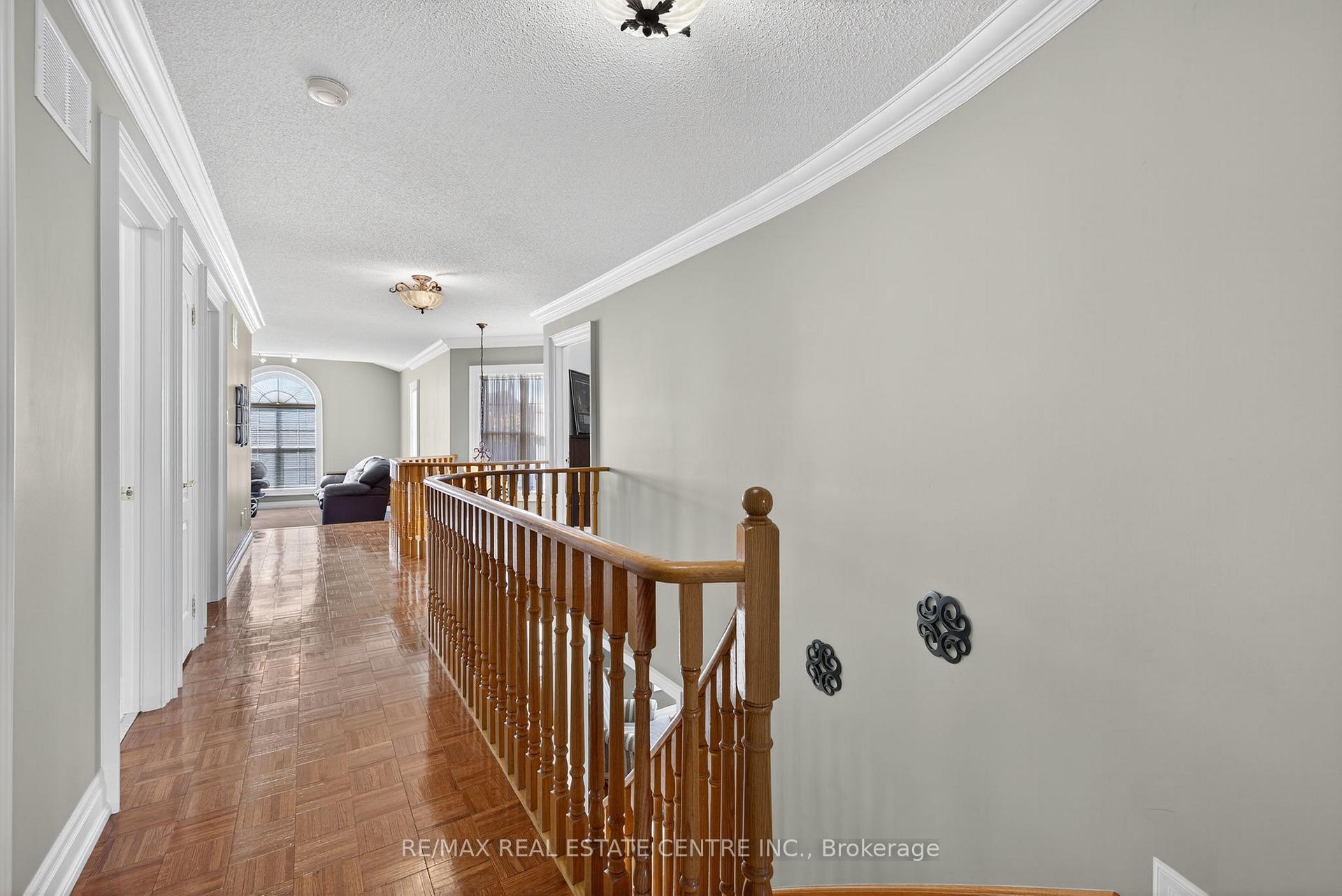 Photo 23 of 7 Larkmead Place, Brampton, Sandringham-Wellington — HOMEH