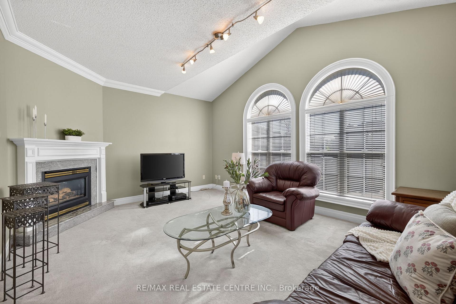 Photo 24 of 7 Larkmead Place, Brampton, Sandringham-Wellington — HOMEH