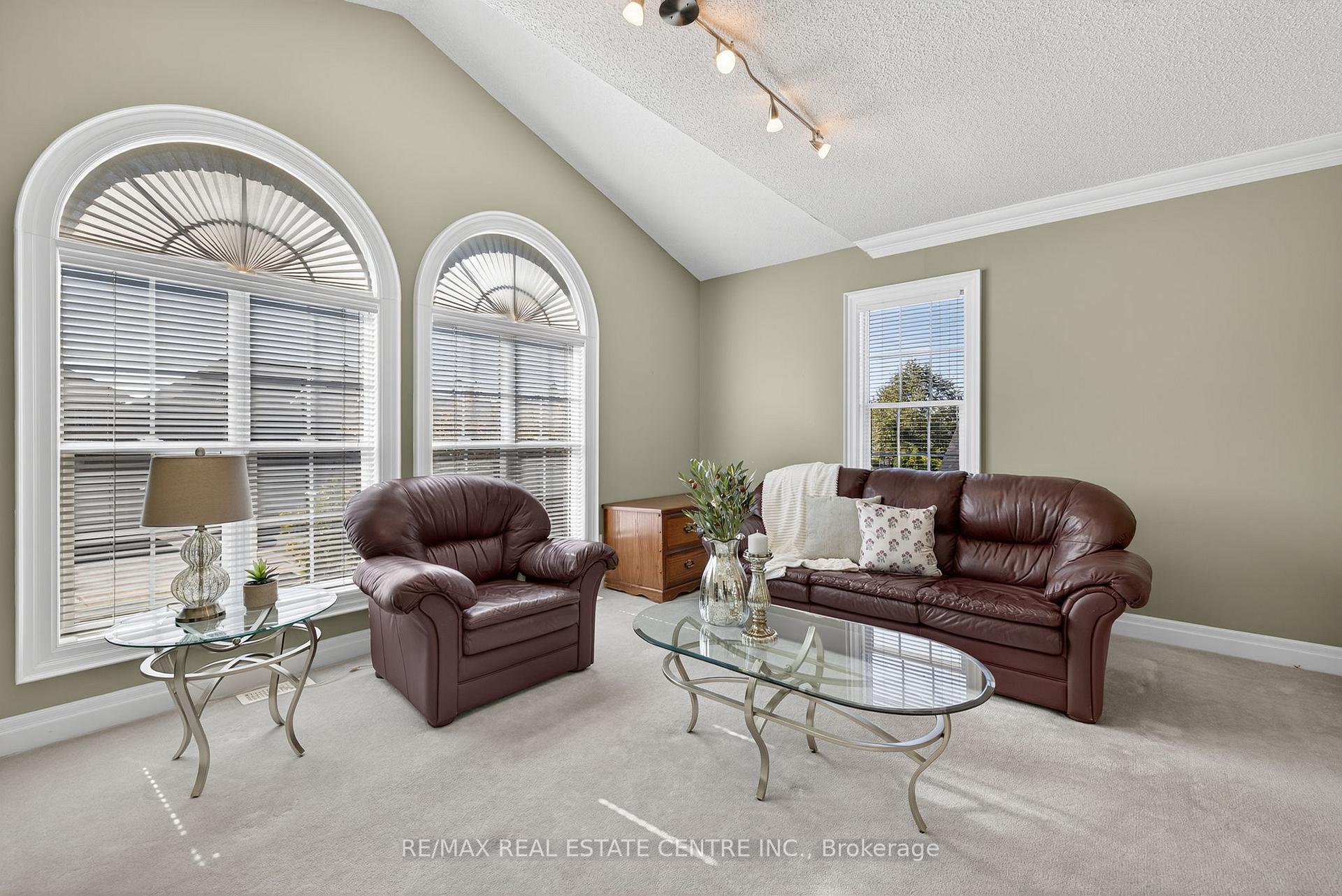 Photo 25 of 7 Larkmead Place, Brampton, Sandringham-Wellington — HOMEH