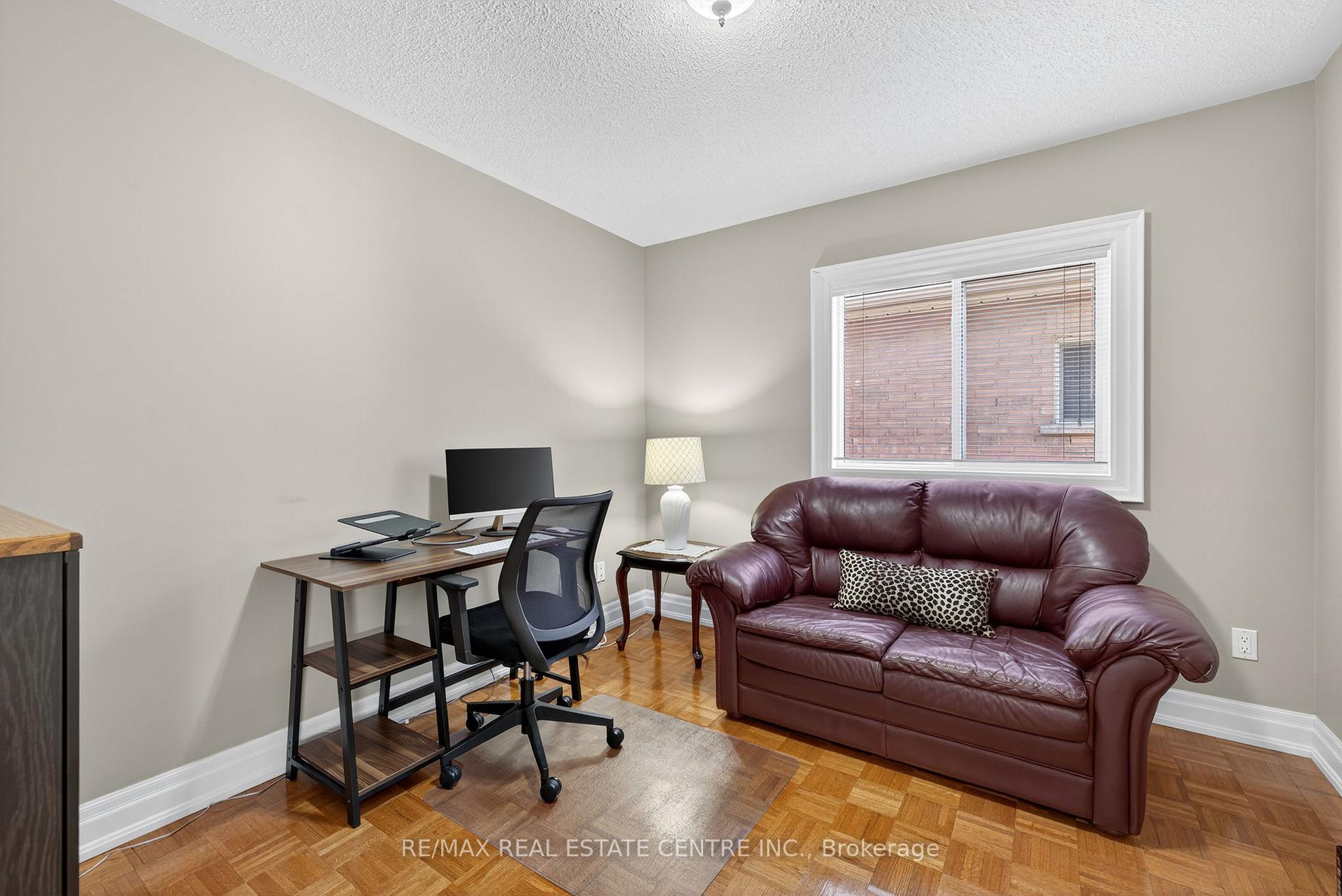 Photo 32 of 7 Larkmead Place, Brampton, Sandringham-Wellington — HOMEH