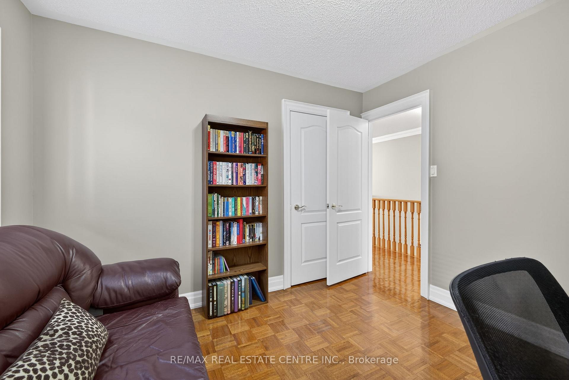 Photo 33 of 7 Larkmead Place, Brampton, Sandringham-Wellington — HOMEH