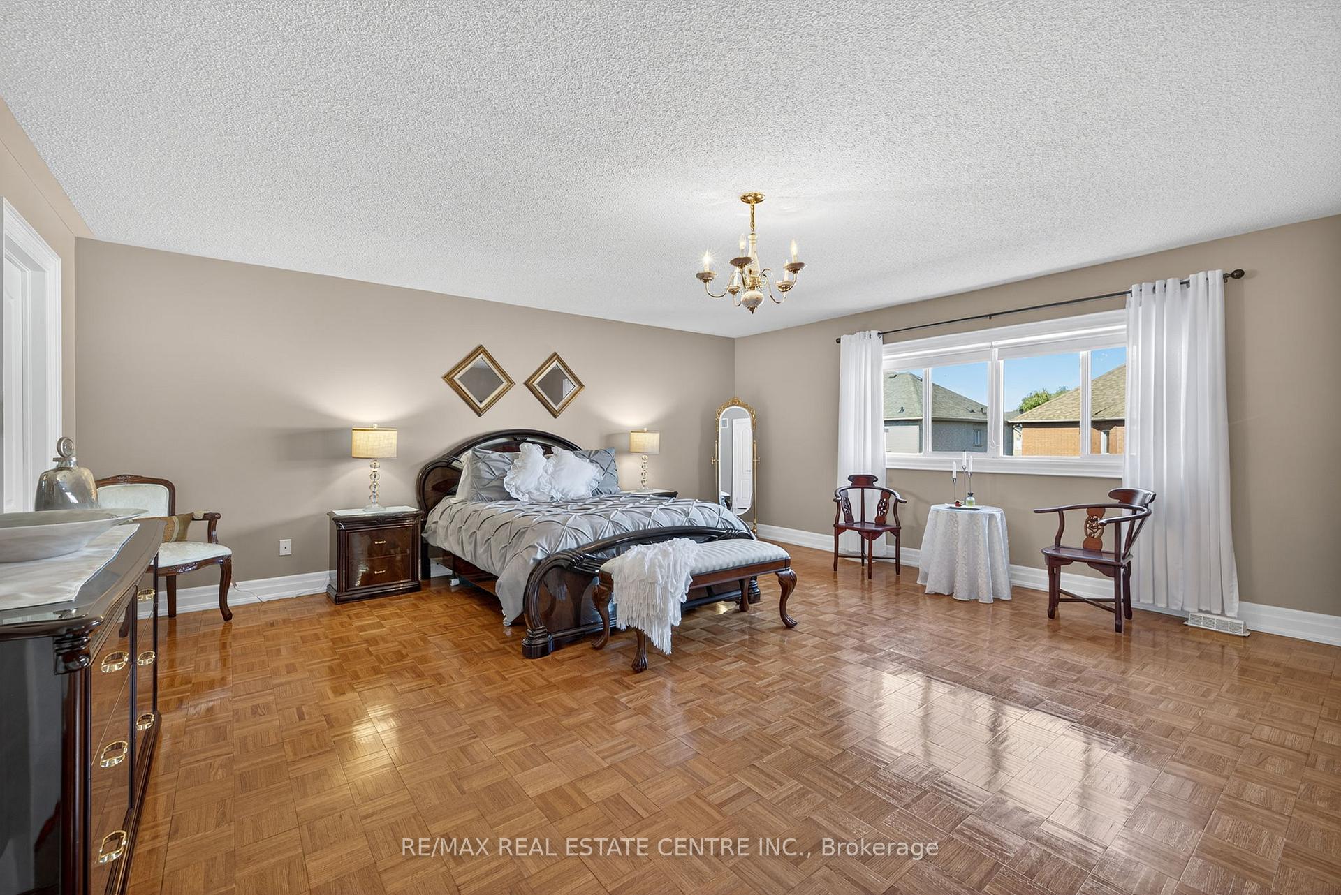 Photo 36 of 7 Larkmead Place, Brampton, Sandringham-Wellington — HOMEH