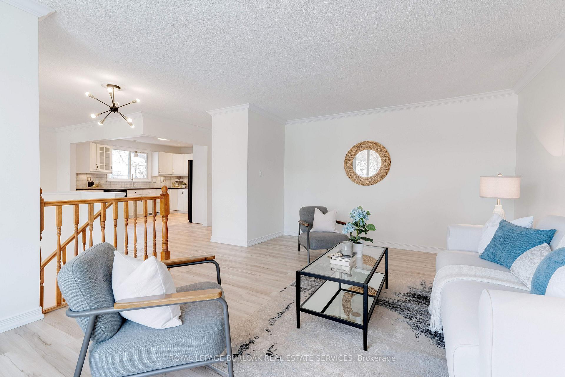 Photo 7 of 4486 Longmoor Drive, Burlington, Shoreacres — HOMEH