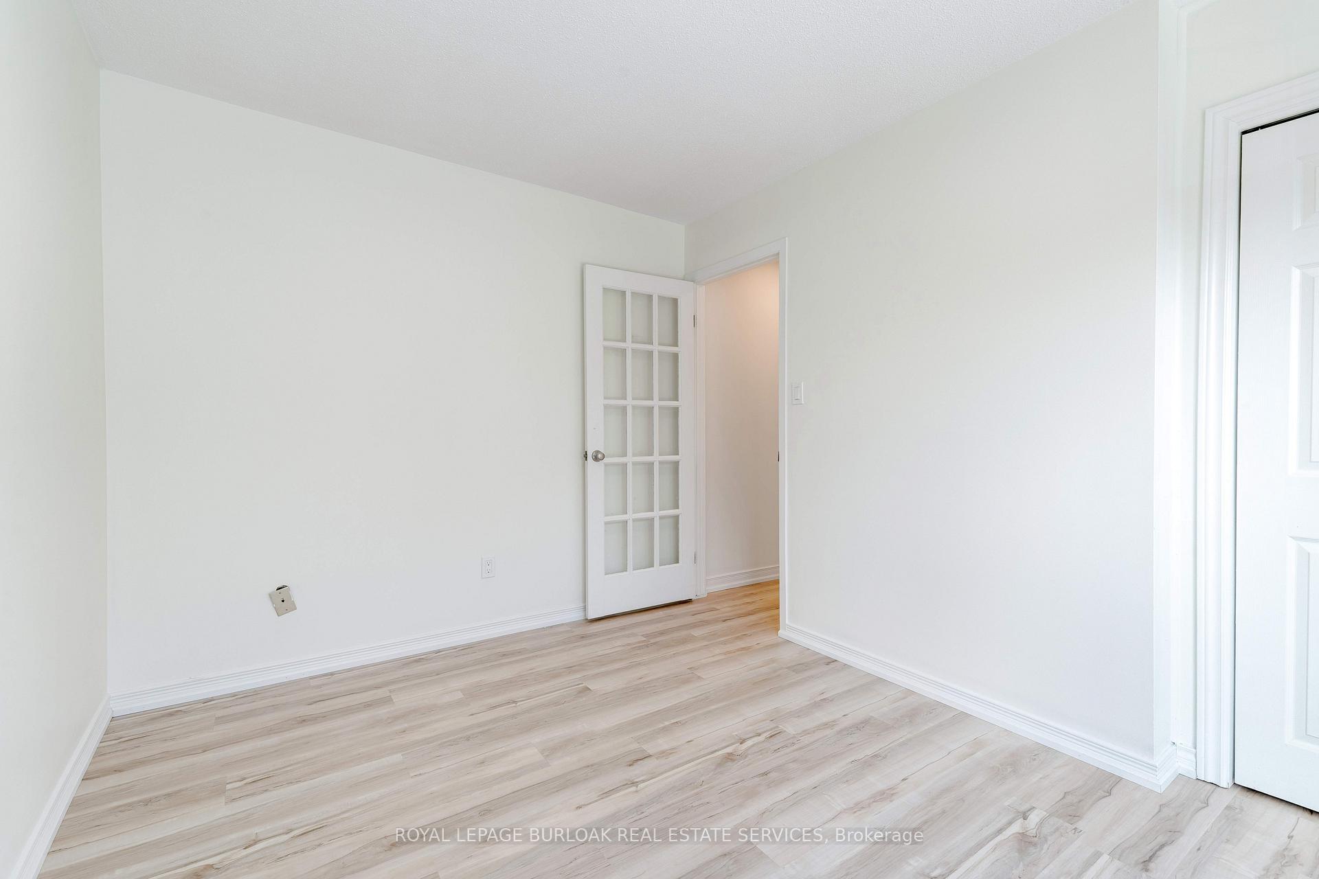 Photo 19 of 4486 Longmoor Drive, Burlington, Shoreacres — HOMEH
