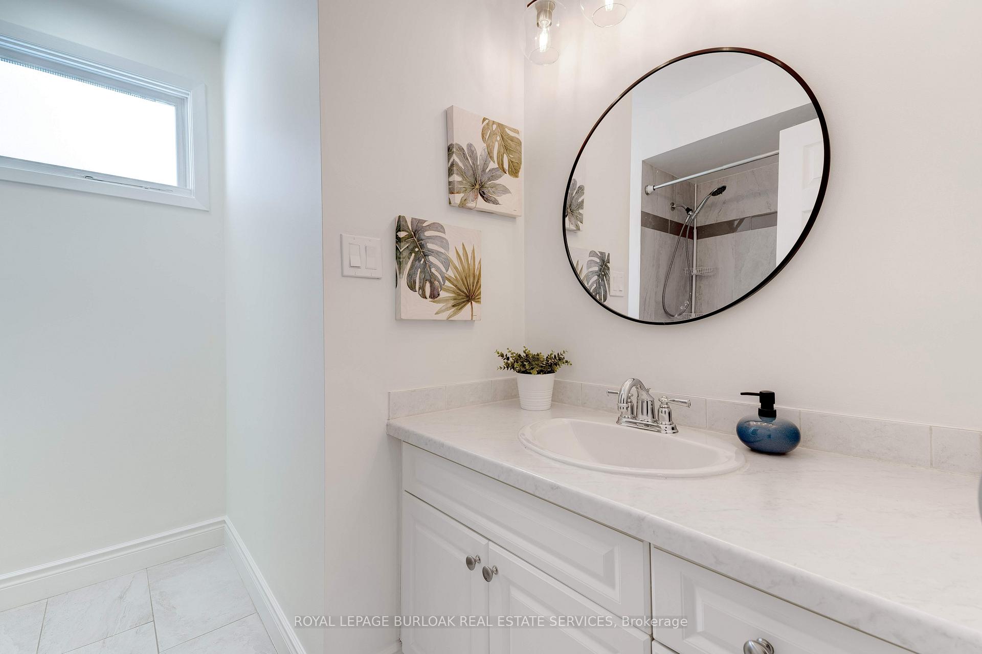 Photo 20 of 4486 Longmoor Drive, Burlington, Shoreacres — HOMEH