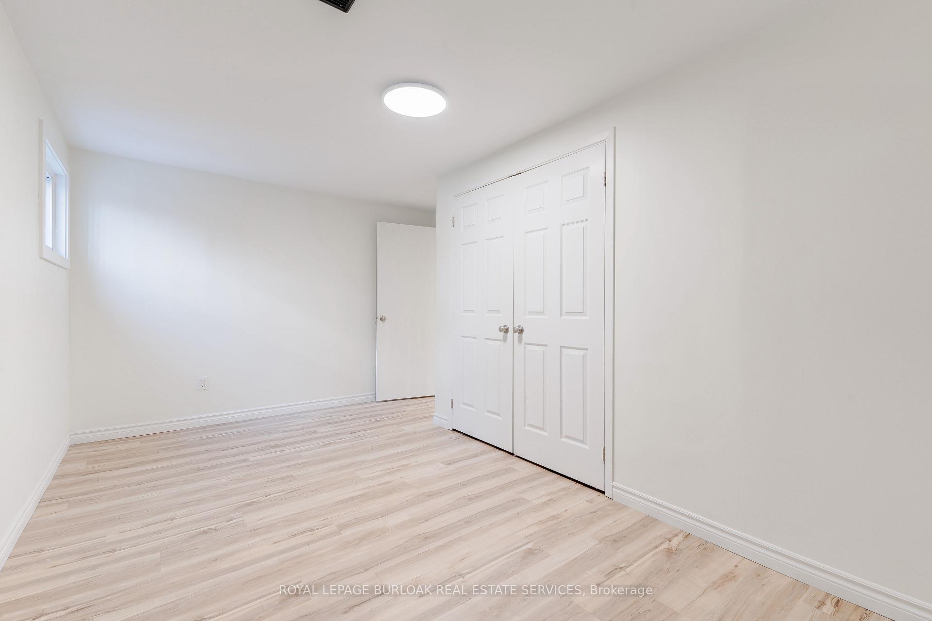 Photo 26 of 4486 Longmoor Drive, Burlington, Shoreacres — HOMEH