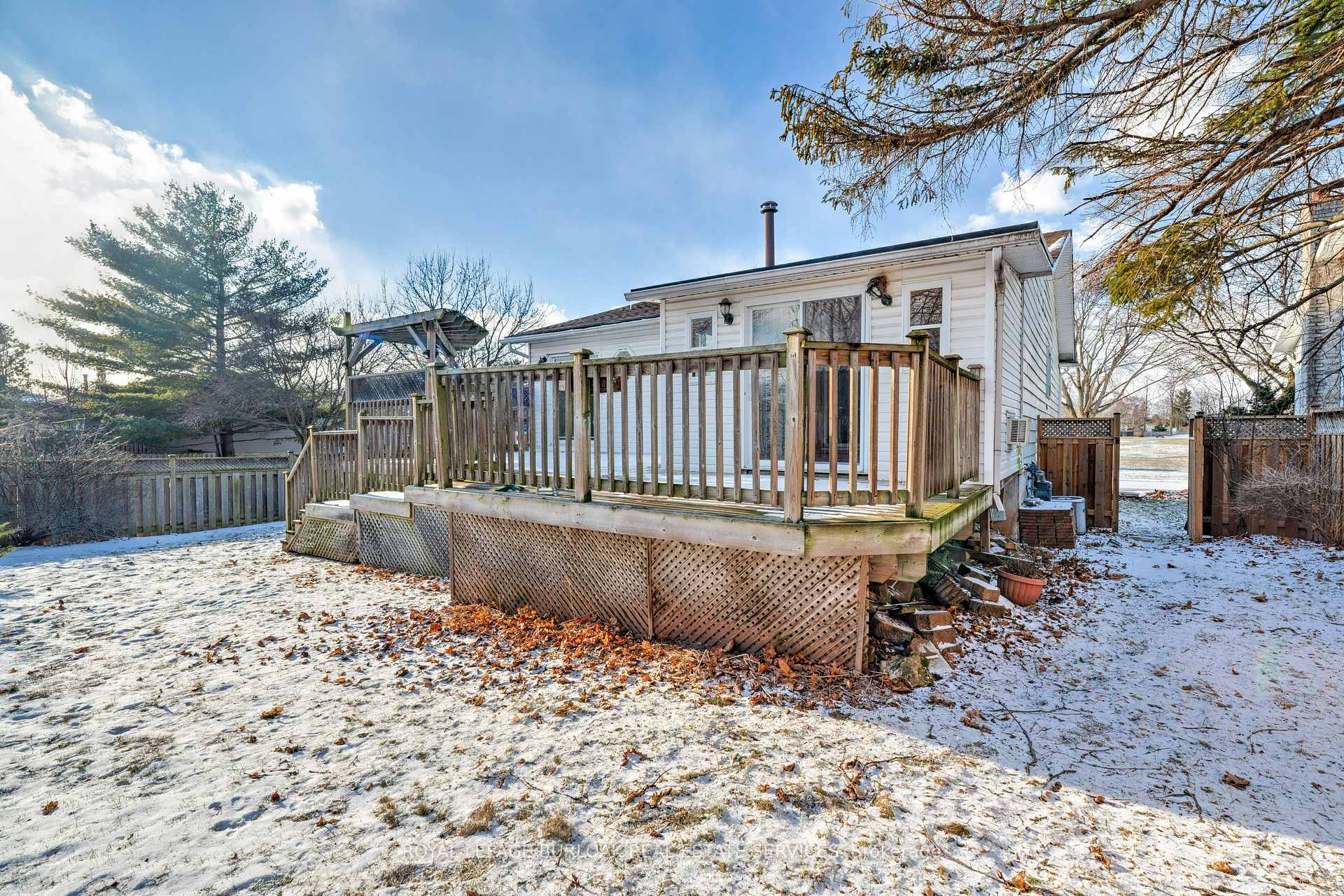 Photo 33 of 4486 Longmoor Drive, Burlington, Shoreacres — HOMEH