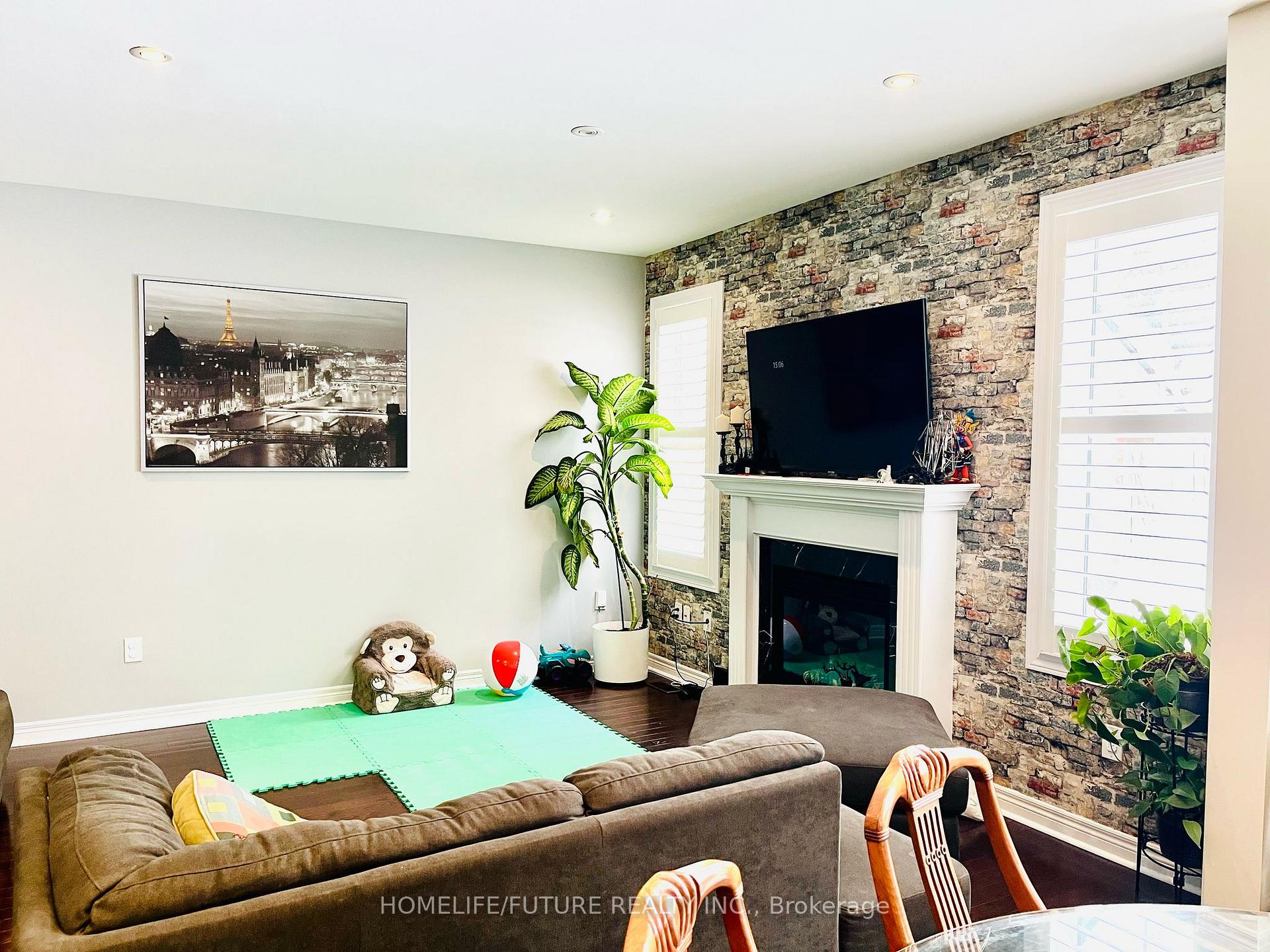 Photo 15 of 14 Bignell Crescent, Ajax, Northeast Ajax — HOMEH
