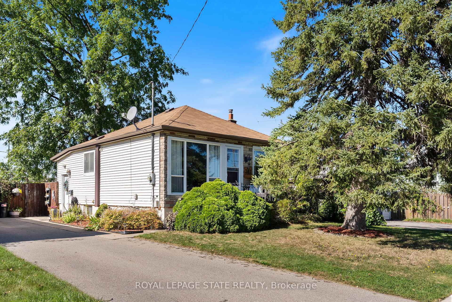 Photo 8 of 387 Osborne Street, Hamilton, McQuesten — HOMEH