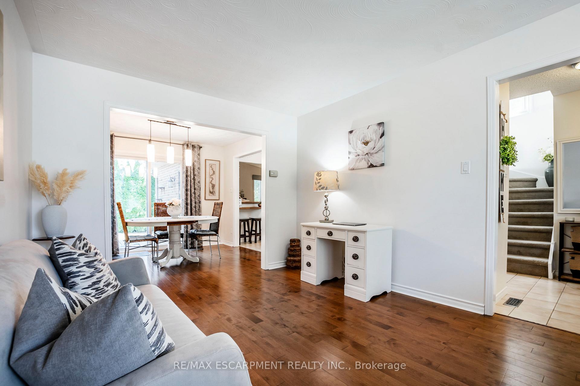 Photo 8 of 1098 Stephenson Drive, Burlington, Brant — HOMEH