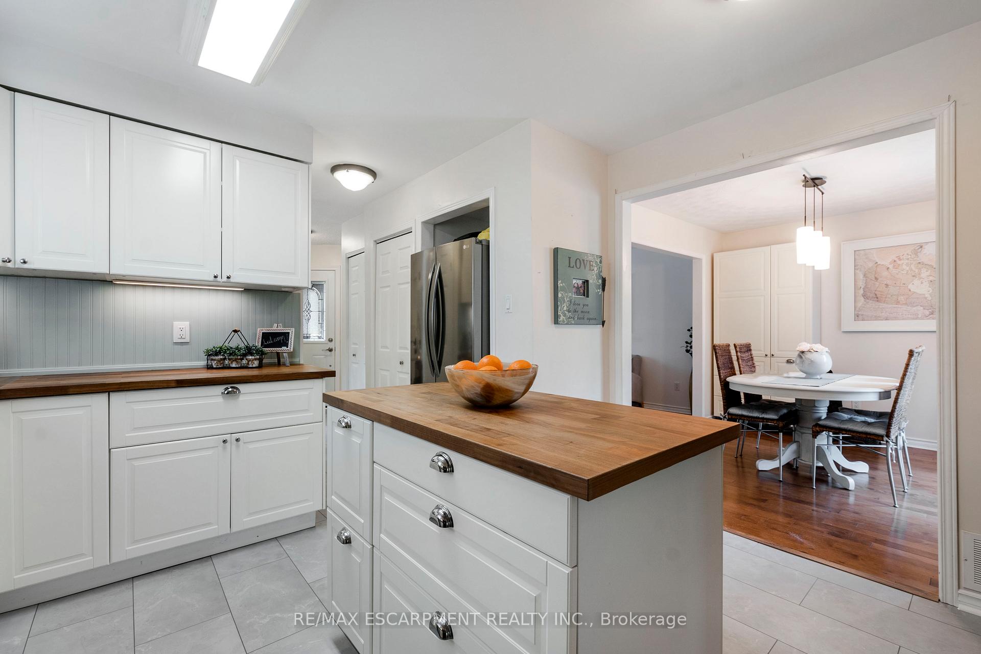 Photo 14 of 1098 Stephenson Drive, Burlington, Brant — HOMEH