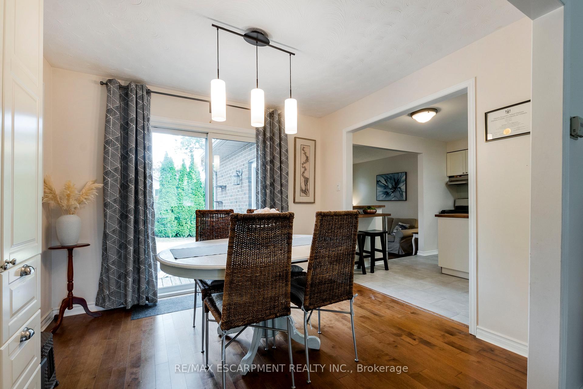 Photo 16 of 1098 Stephenson Drive, Burlington, Brant — HOMEH