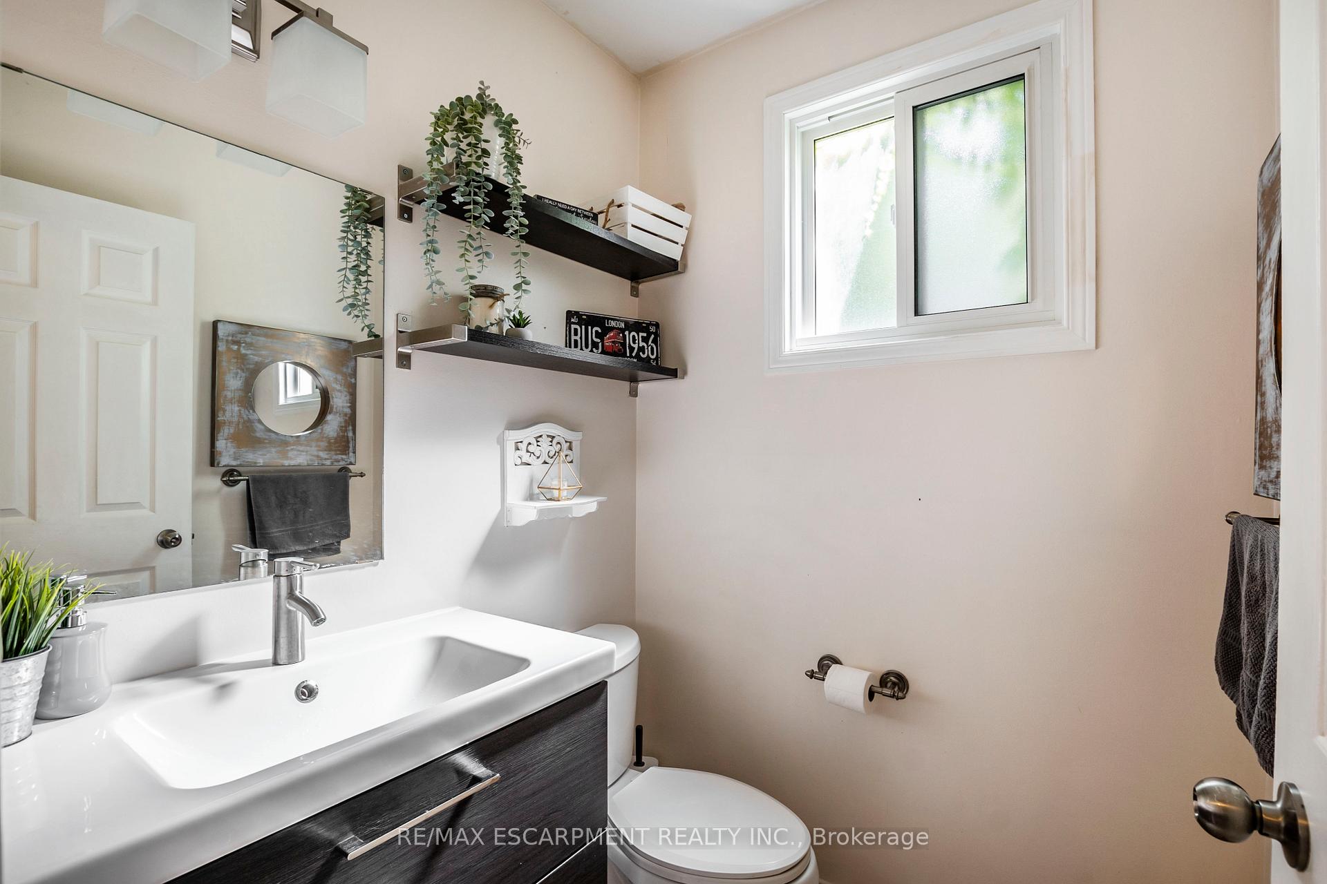 Photo 20 of 1098 Stephenson Drive, Burlington, Brant — HOMEH