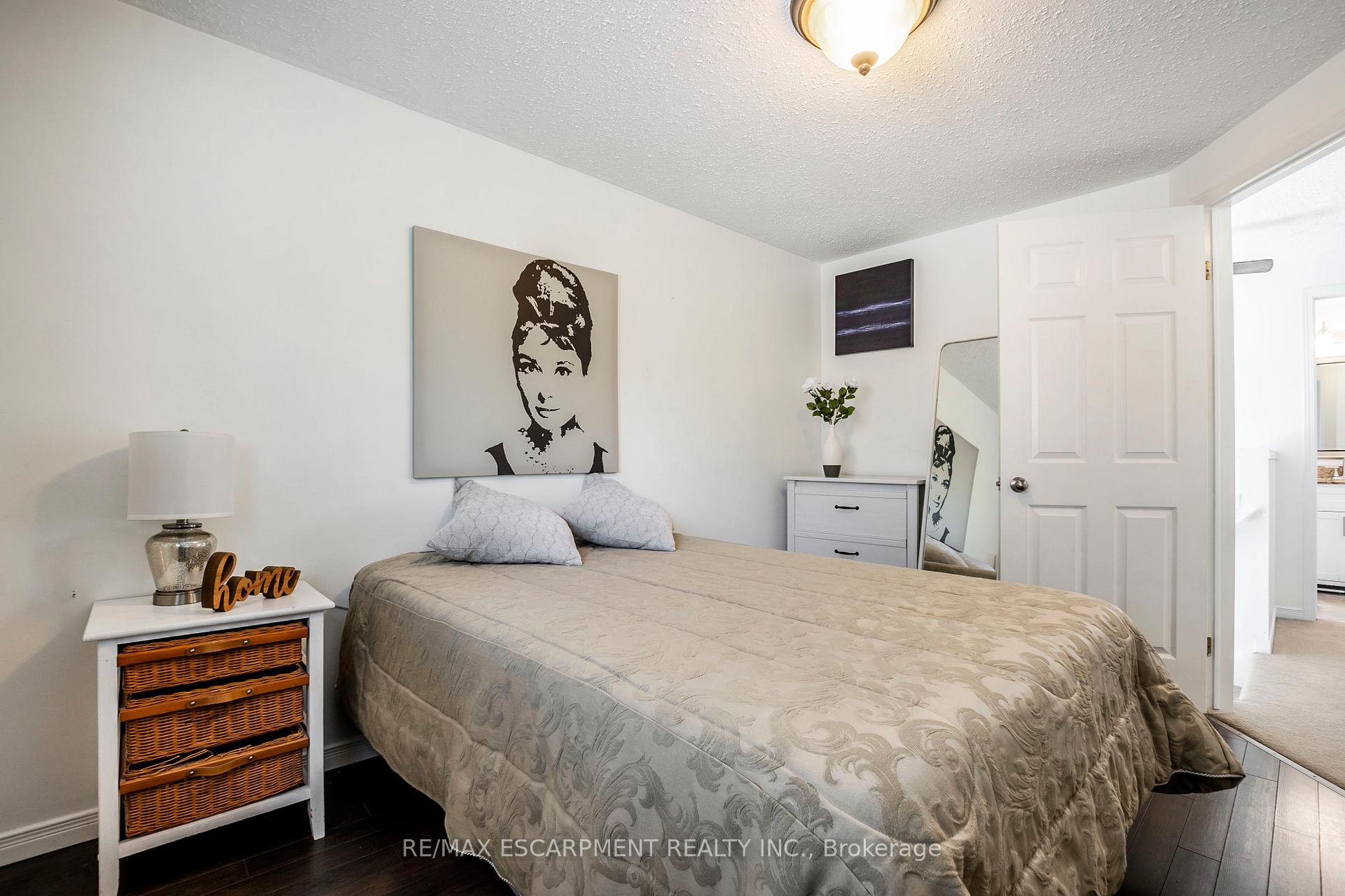 Photo 26 of 1098 Stephenson Drive, Burlington, Brant — HOMEH