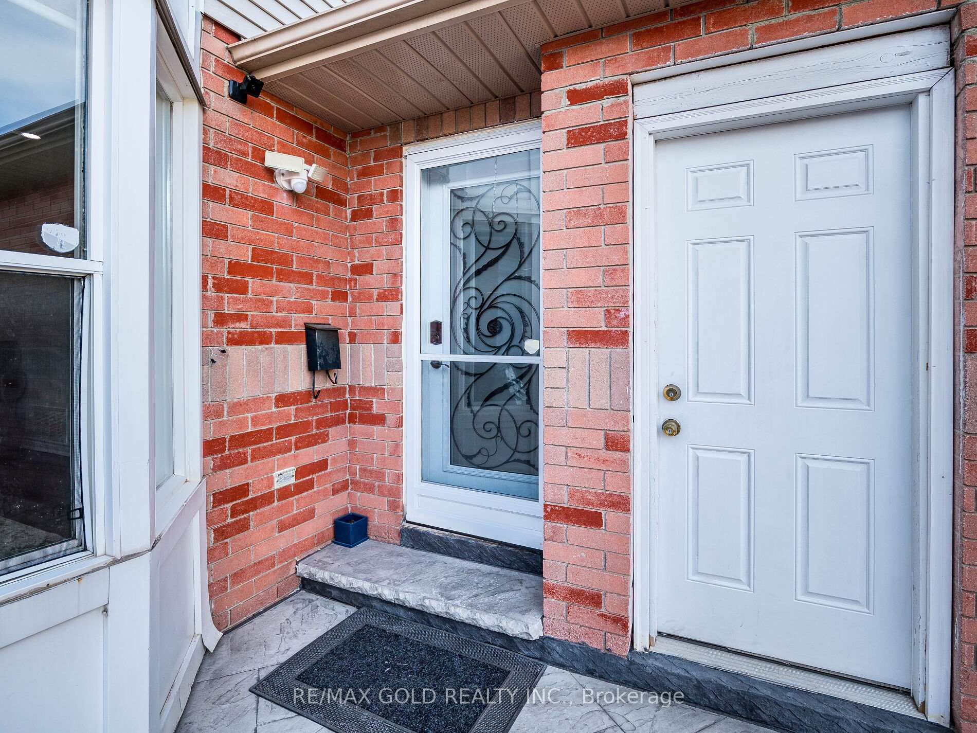 Photo 3 of 80 Timberlane Drive, Brampton, Fletcher's Creek South — HOMEH