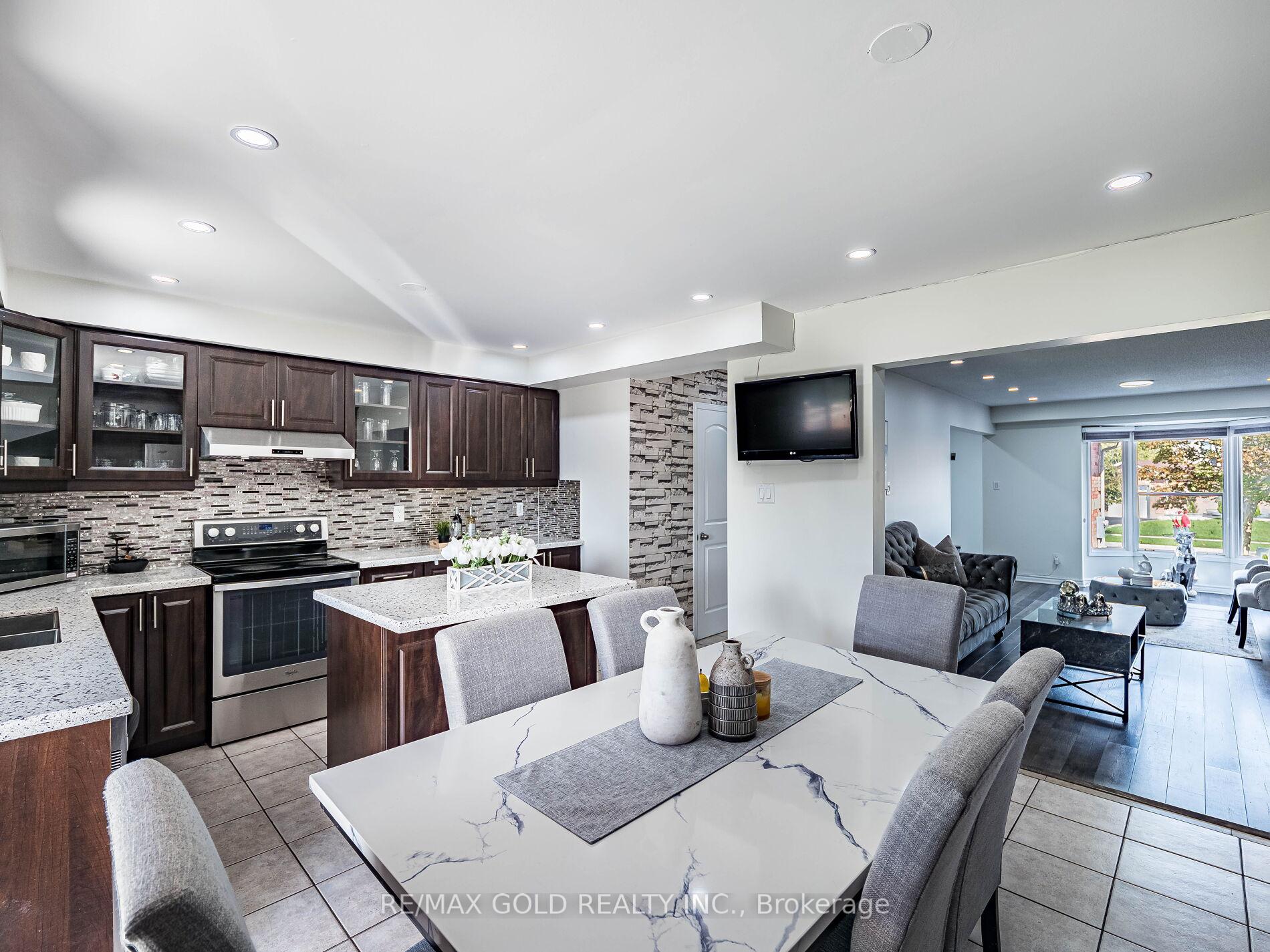 Photo 11 of 80 Timberlane Drive, Brampton, Fletcher's Creek South — HOMEH