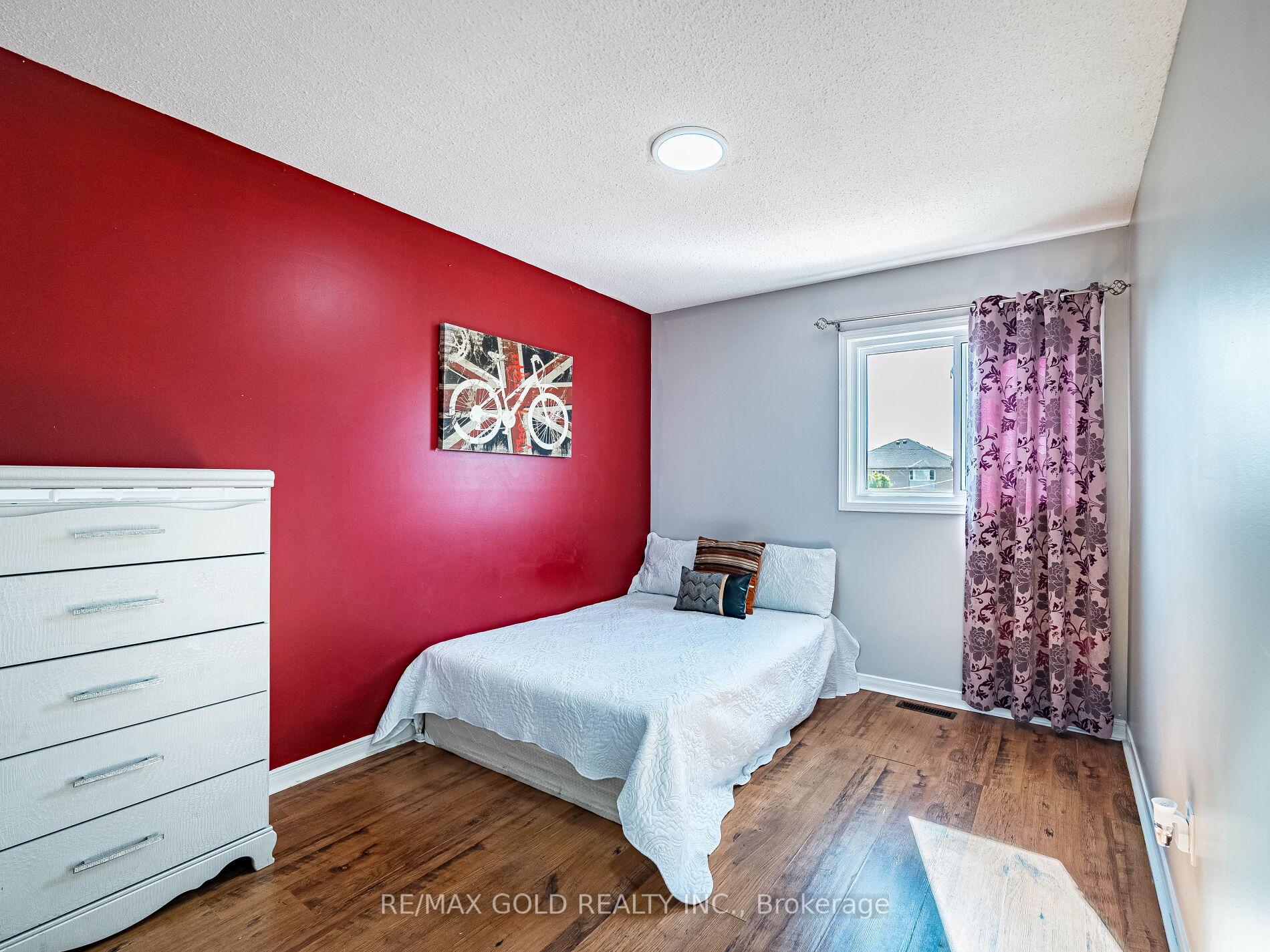 Photo 23 of 80 Timberlane Drive, Brampton, Fletcher's Creek South — HOMEH