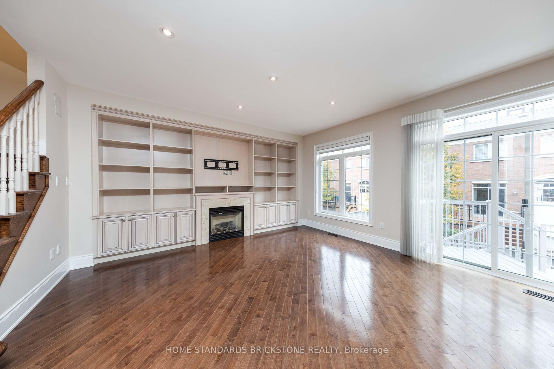 Photo 8 of 159 Towngate Drive, Vaughan, Crestwood-Springfarm-Yorkhill — HOMEH