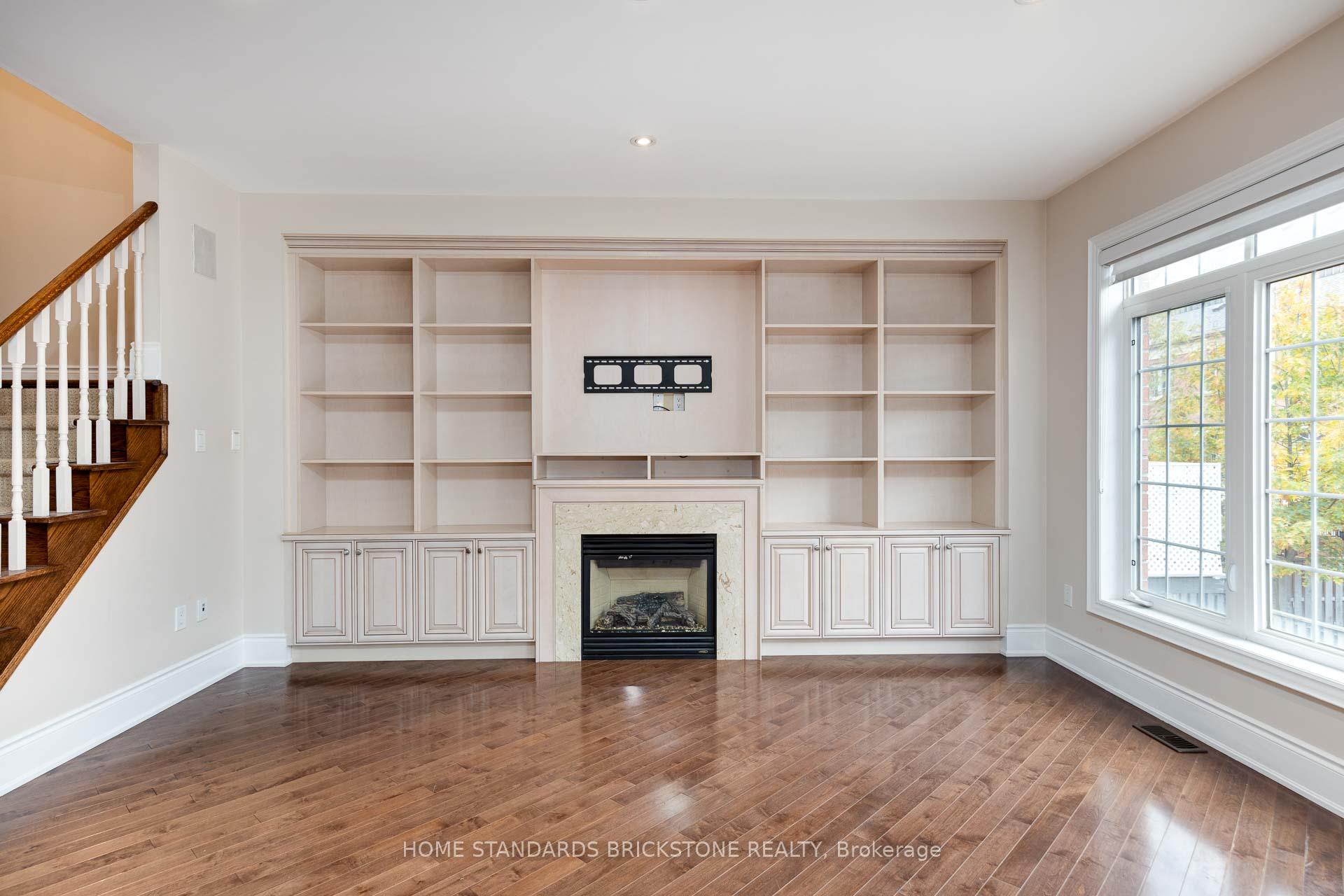 Photo 9 of 159 Towngate Drive, Vaughan, Crestwood-Springfarm-Yorkhill — HOMEH