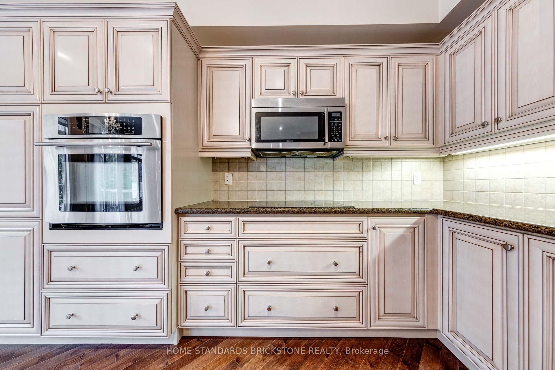 Photo 14 of 159 Towngate Drive, Vaughan, Crestwood-Springfarm-Yorkhill — HOMEH